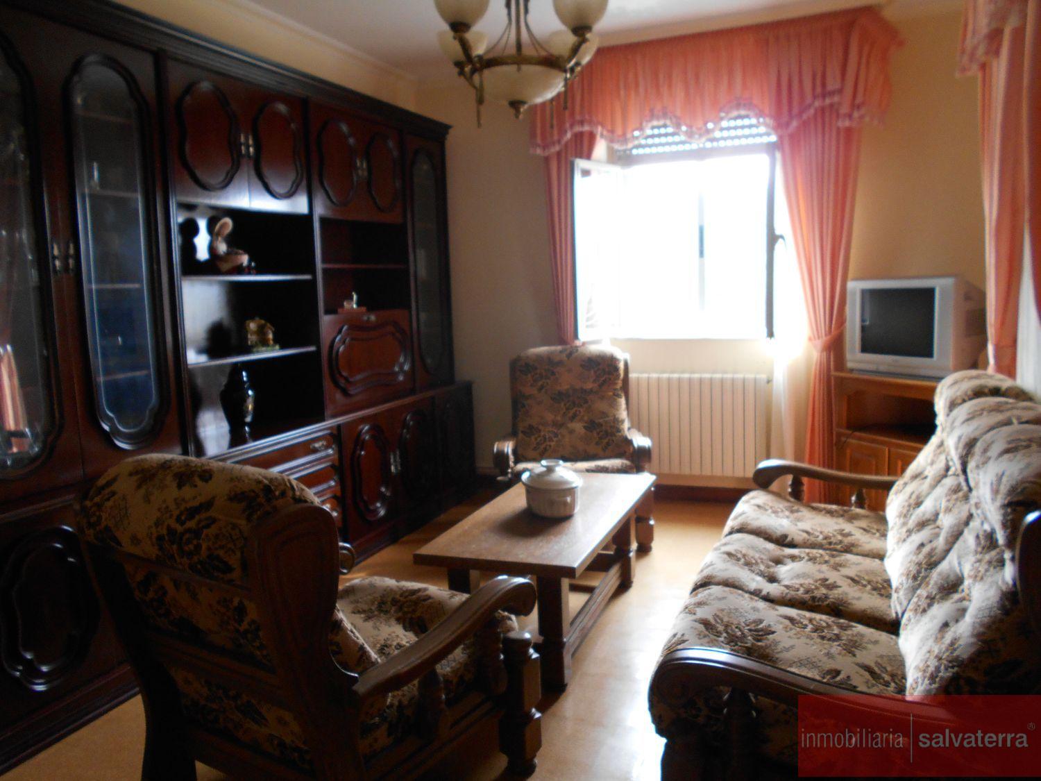 For sale of chalet in Crecente