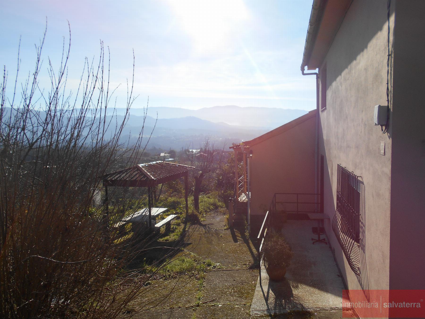 For sale of house in Neves As