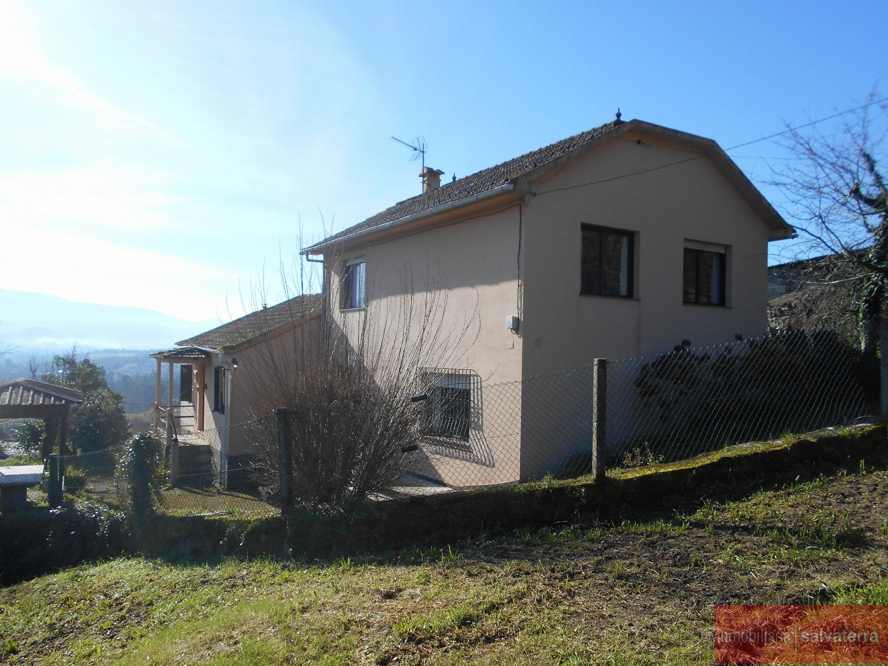 For sale of house in Neves As