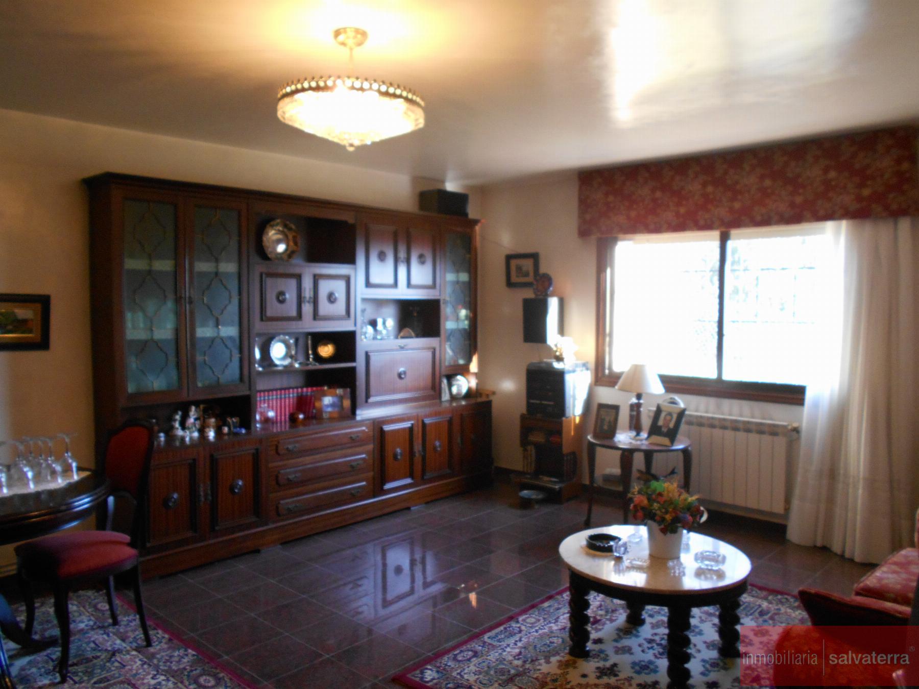 For sale of house in Neves As