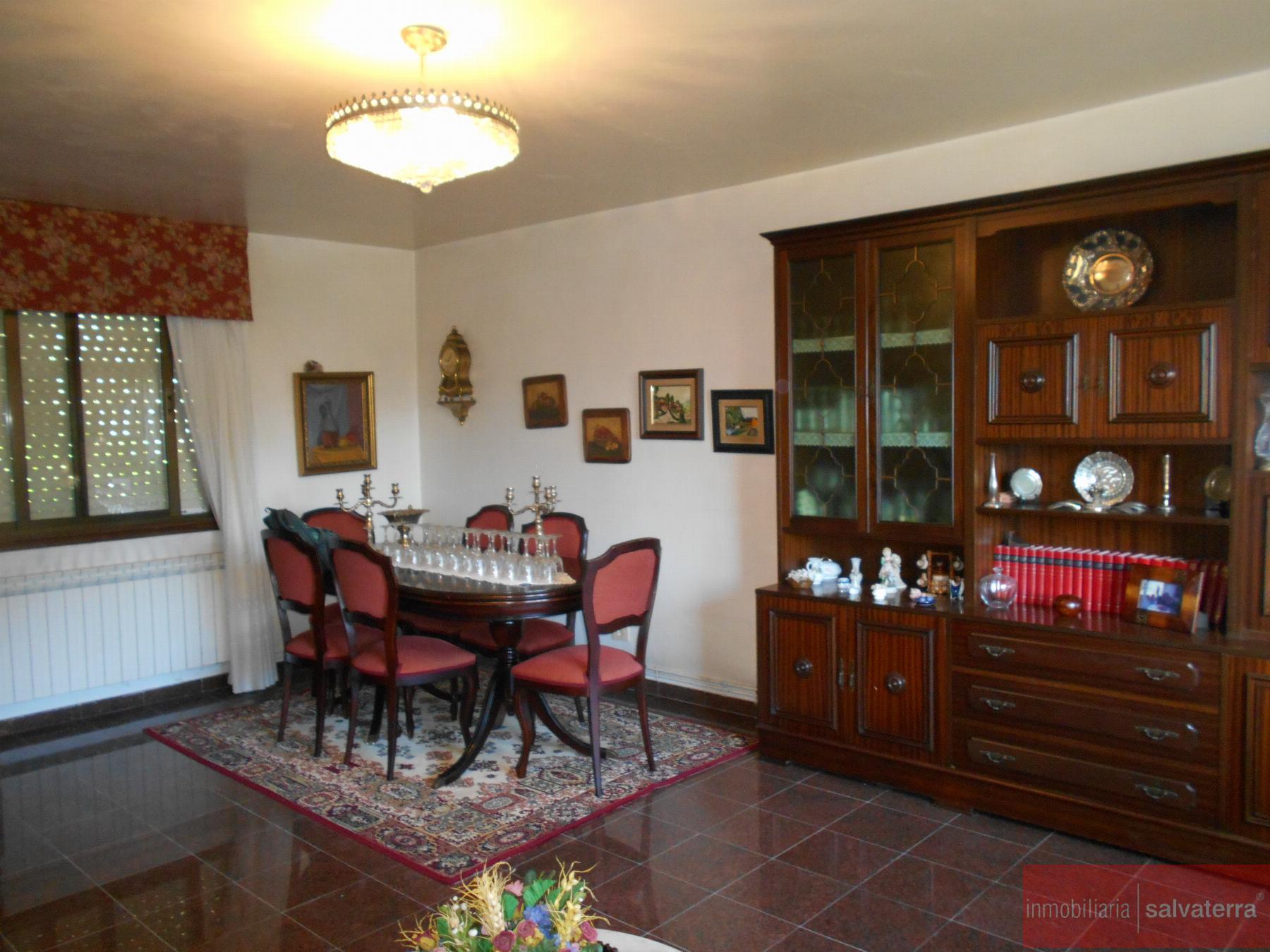 For sale of house in Neves As