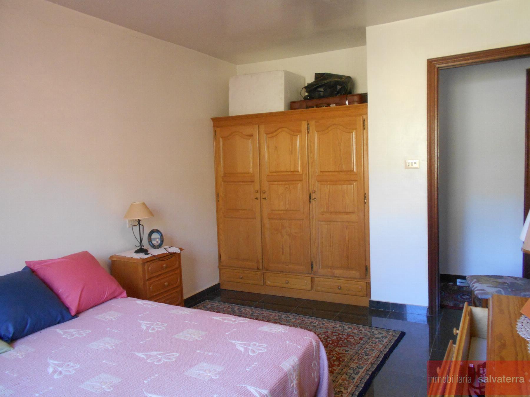 For sale of house in Neves As