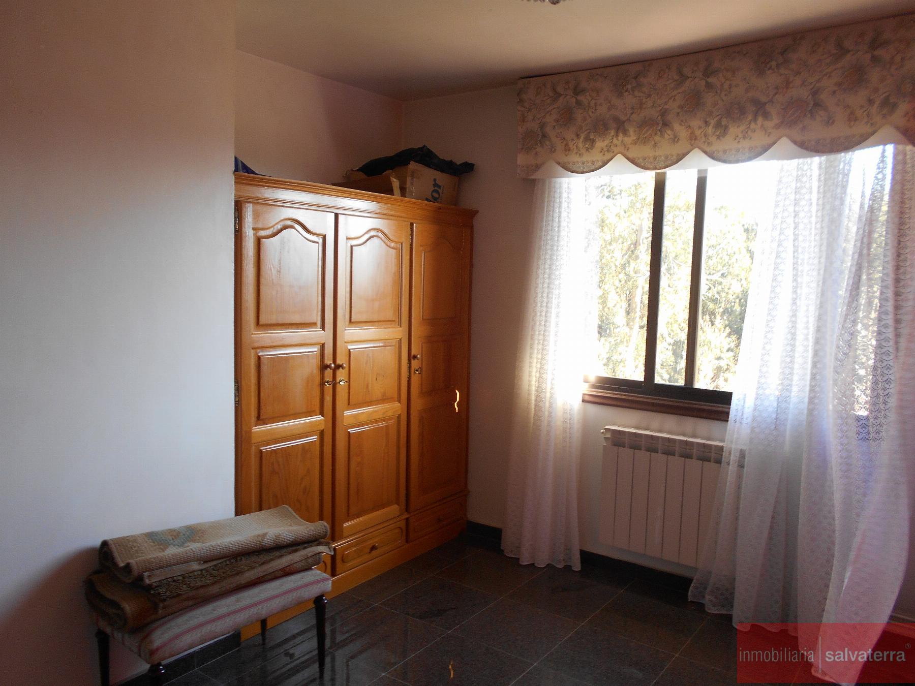 For sale of house in Neves As