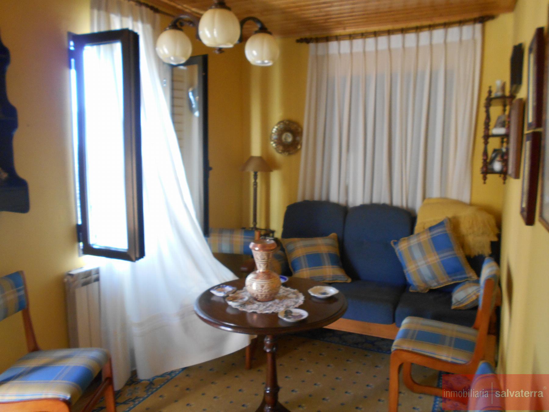 For sale of house in Neves As