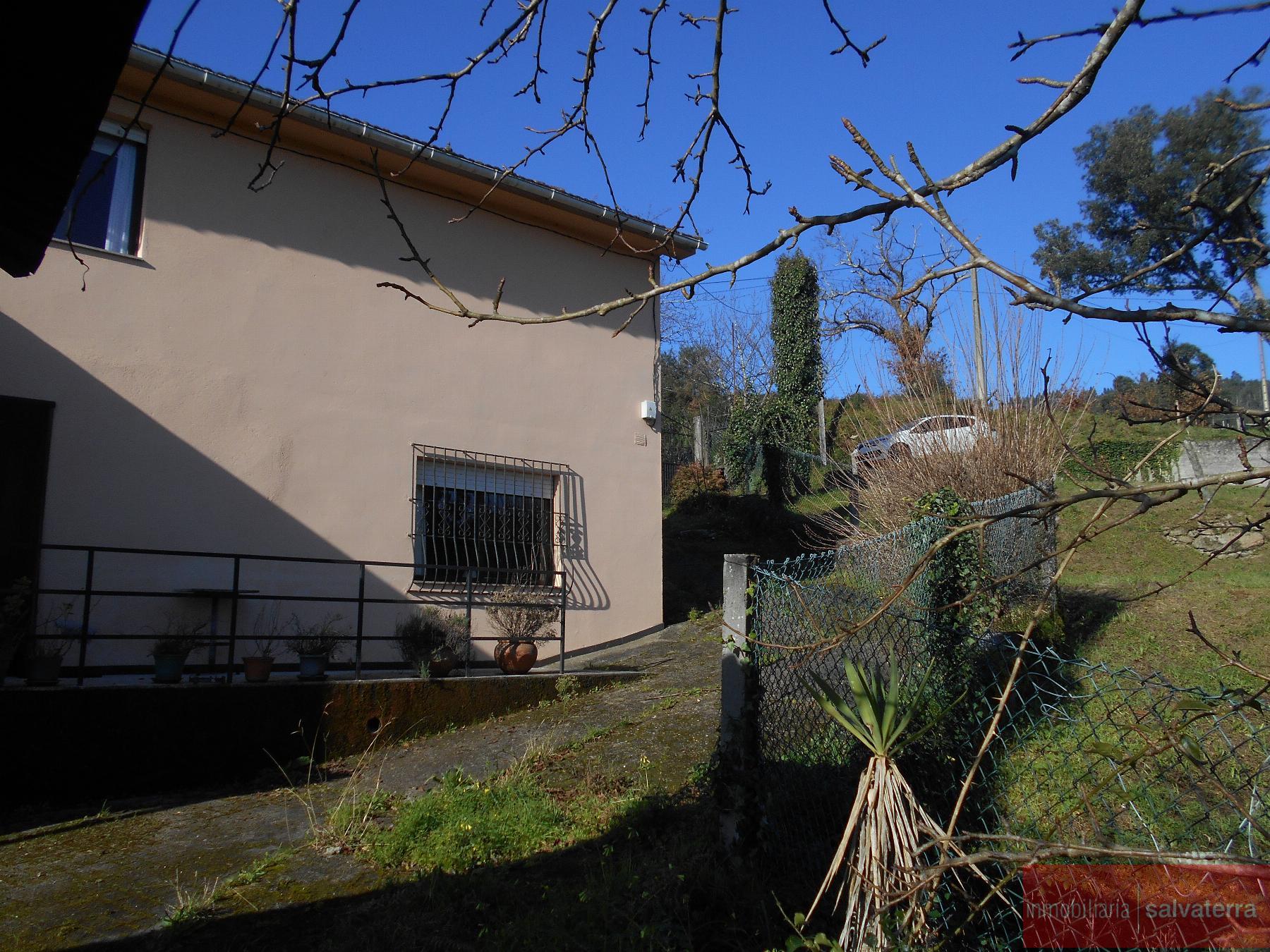 For sale of house in Neves As