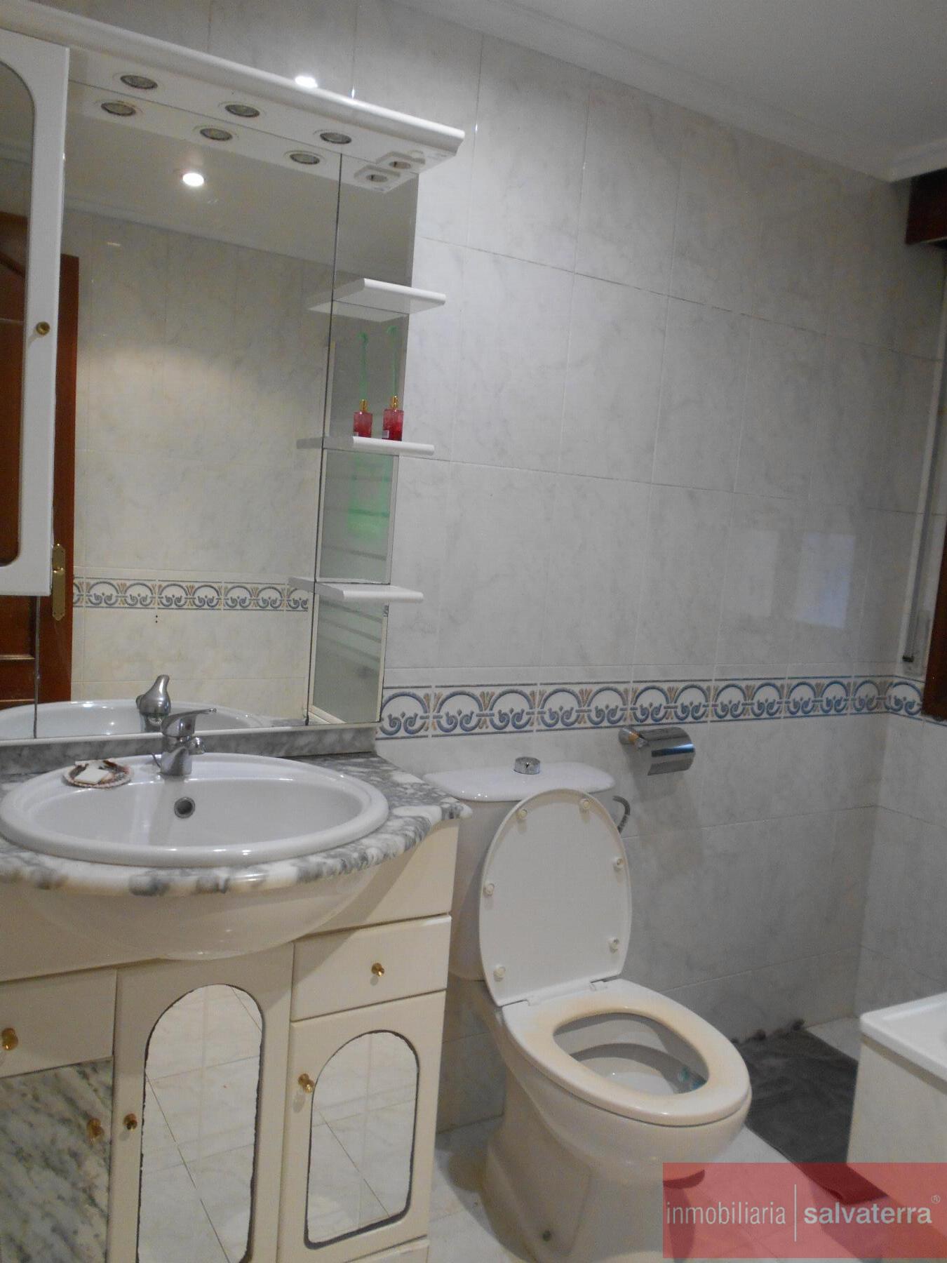 Venta de piso en Salceda de Caselas