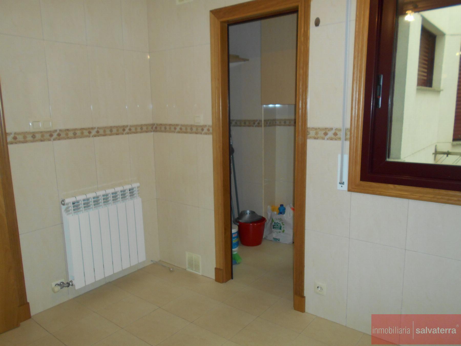 For sale of apartment in Salvaterra de Miño