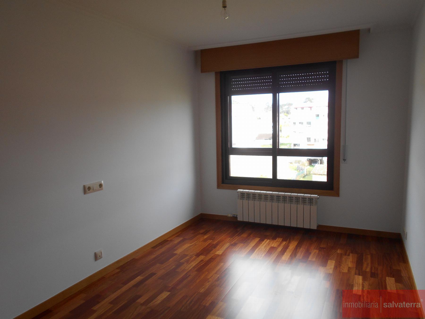 For sale of apartment in Salvaterra de Miño