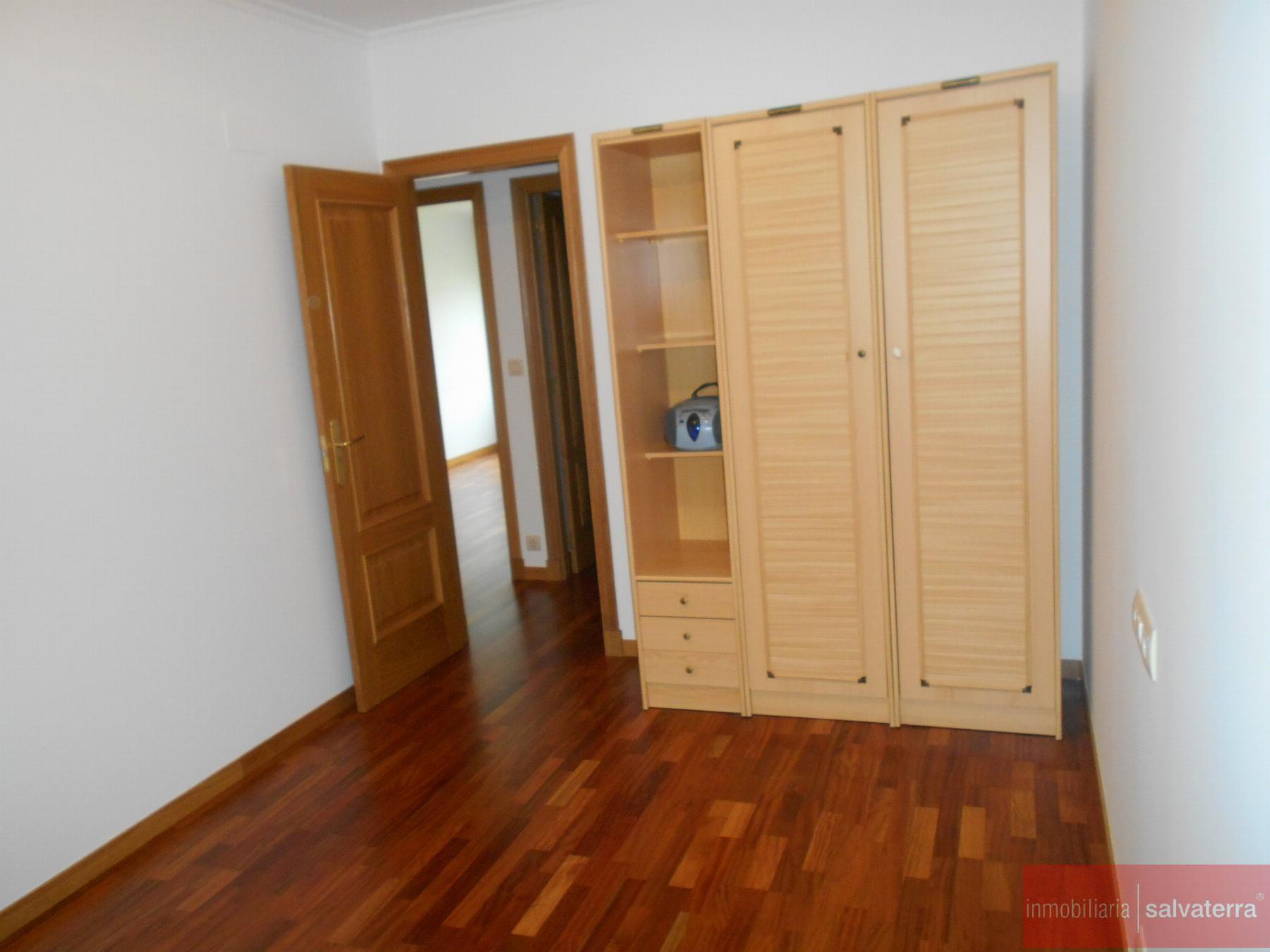 For sale of apartment in Salvaterra de Miño