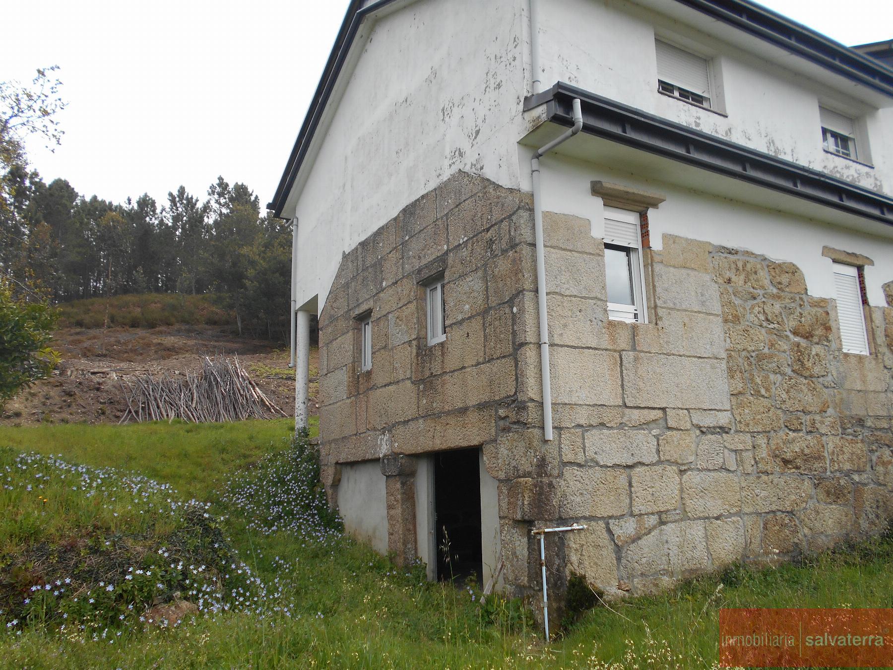 For sale of house in Arbo