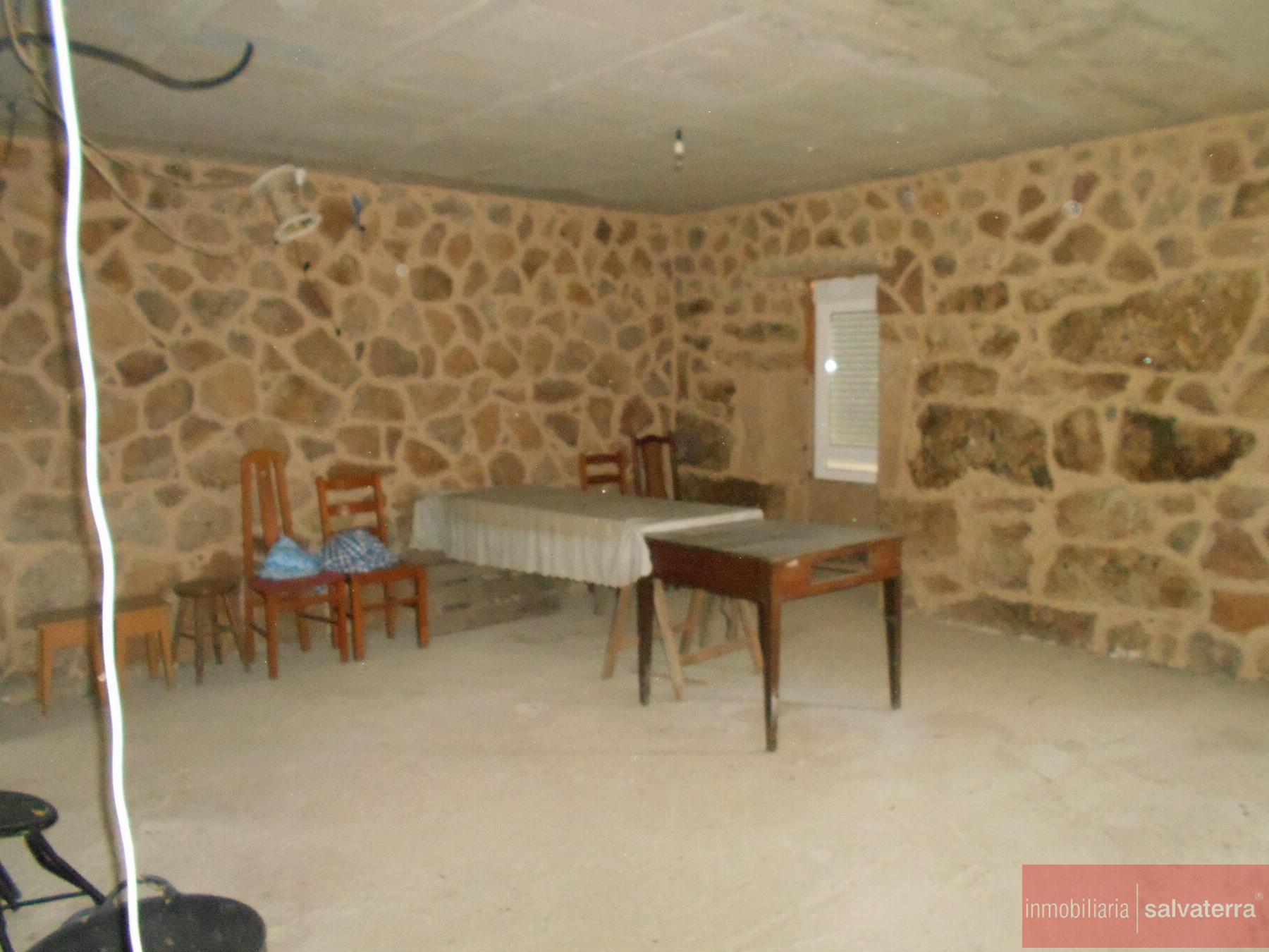 For sale of house in Arbo