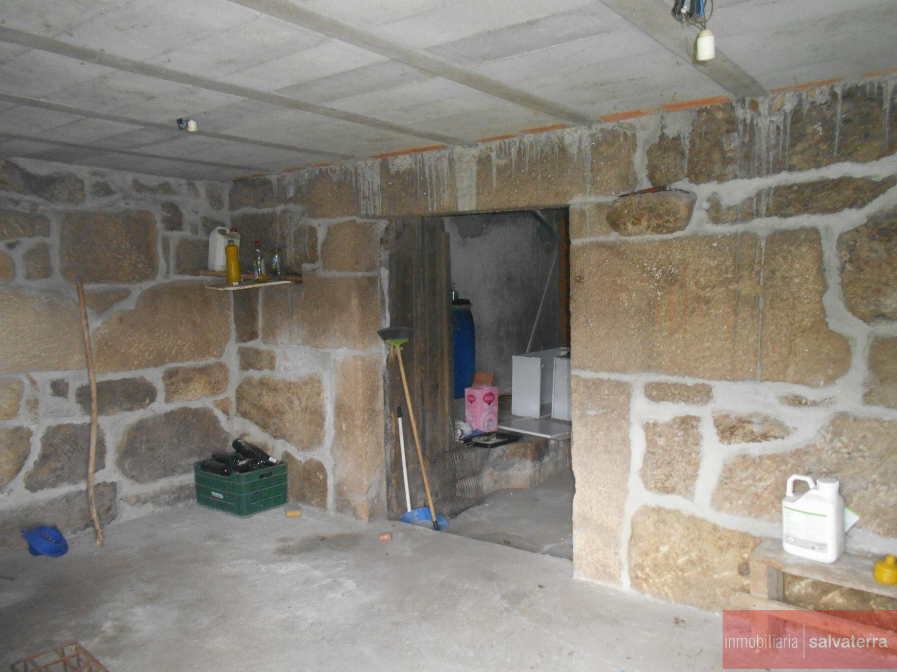 For sale of house in Arbo