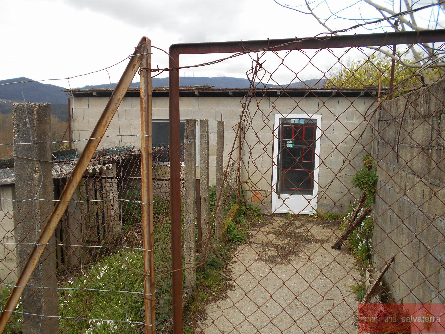 For sale of house in Arbo