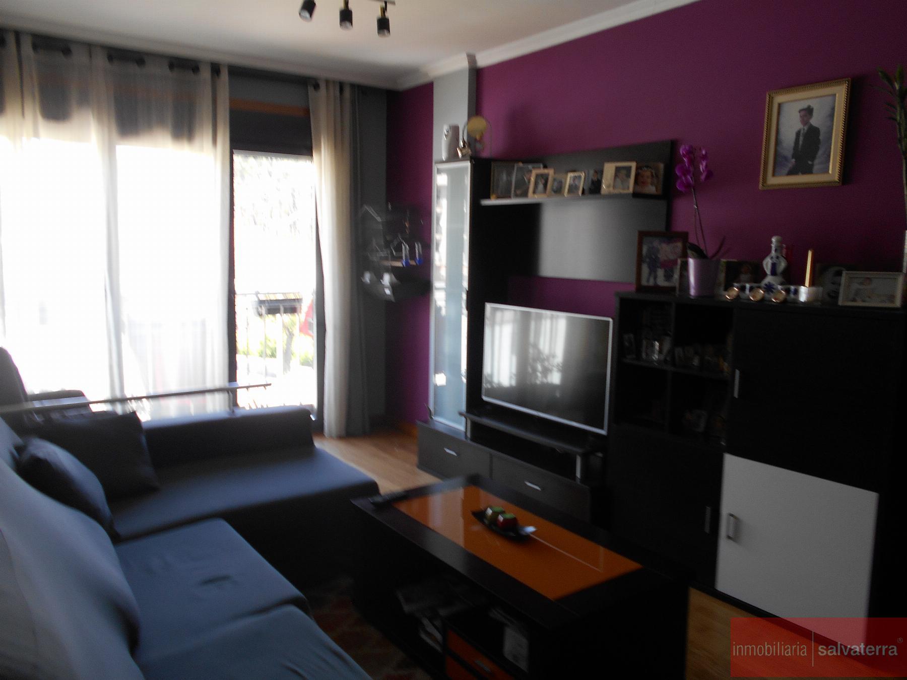 For sale of flat in Salceda de Caselas