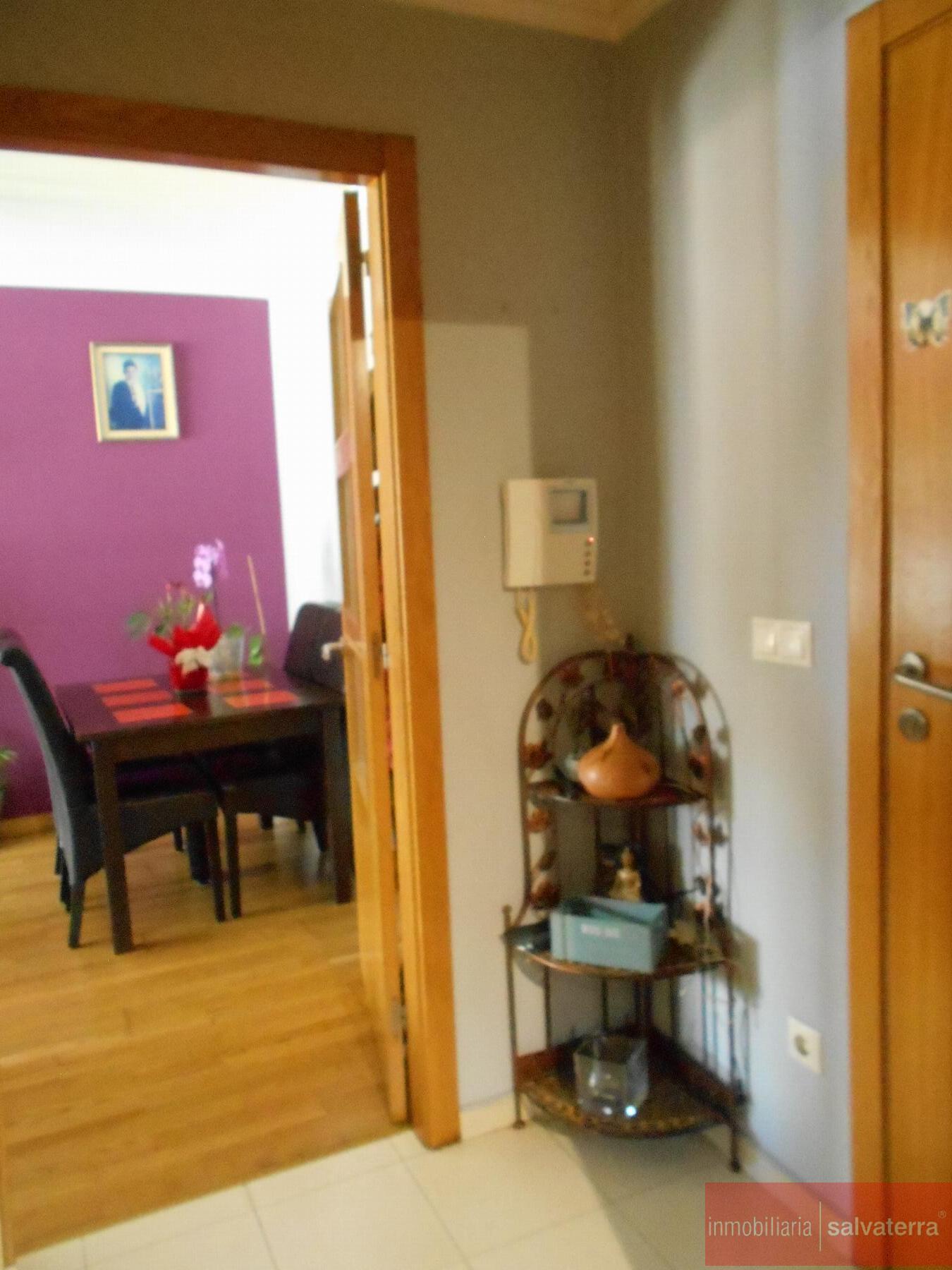For sale of flat in Salceda de Caselas