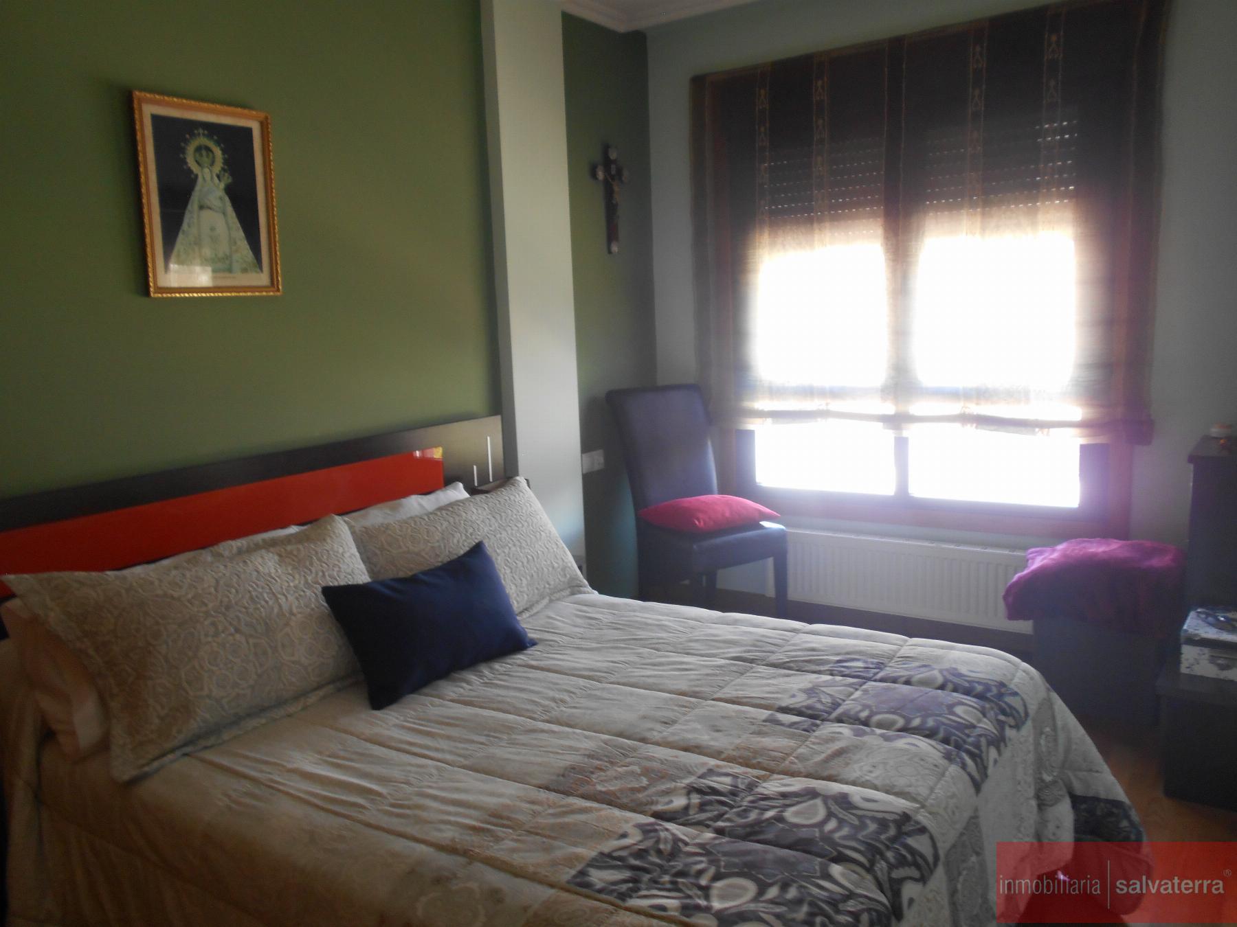 For sale of flat in Salceda de Caselas