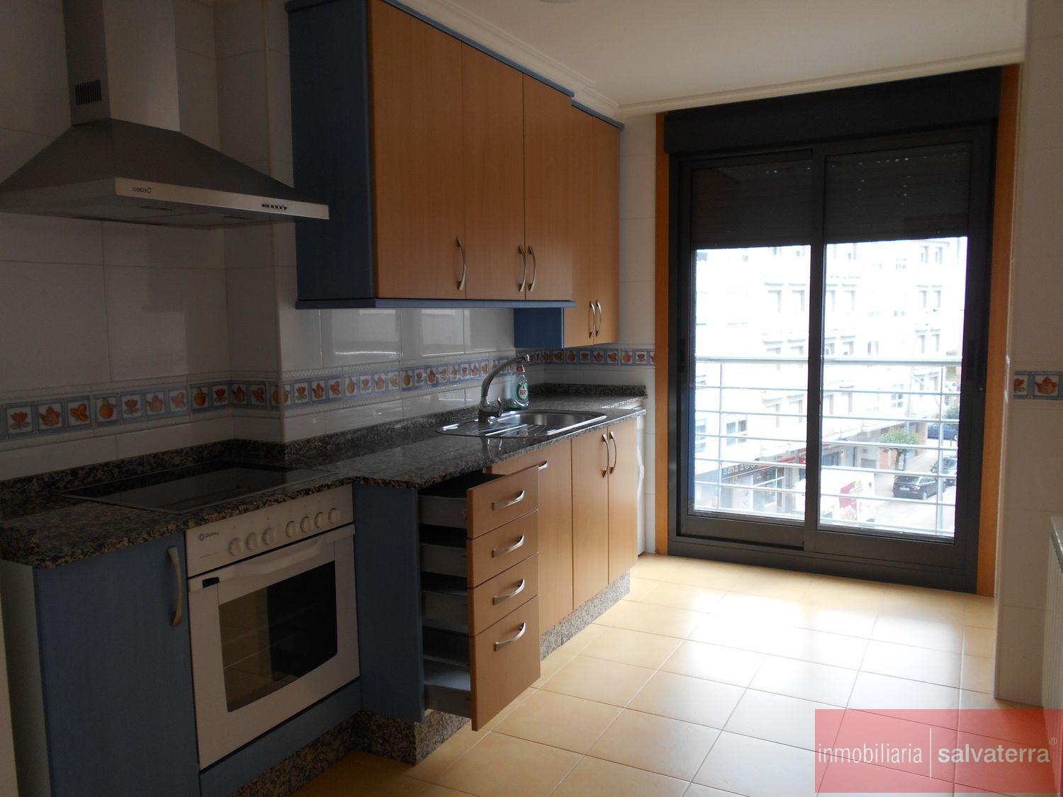 For sale of flat in Salvaterra de Miño