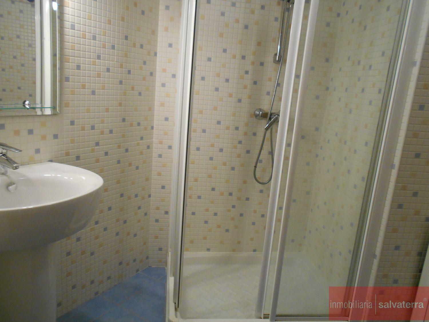 For sale of flat in Salvaterra de Miño