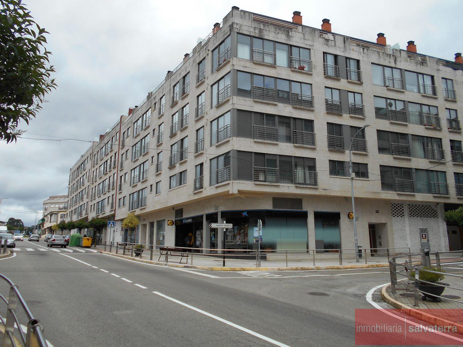 For sale of flat in Salvaterra de Miño