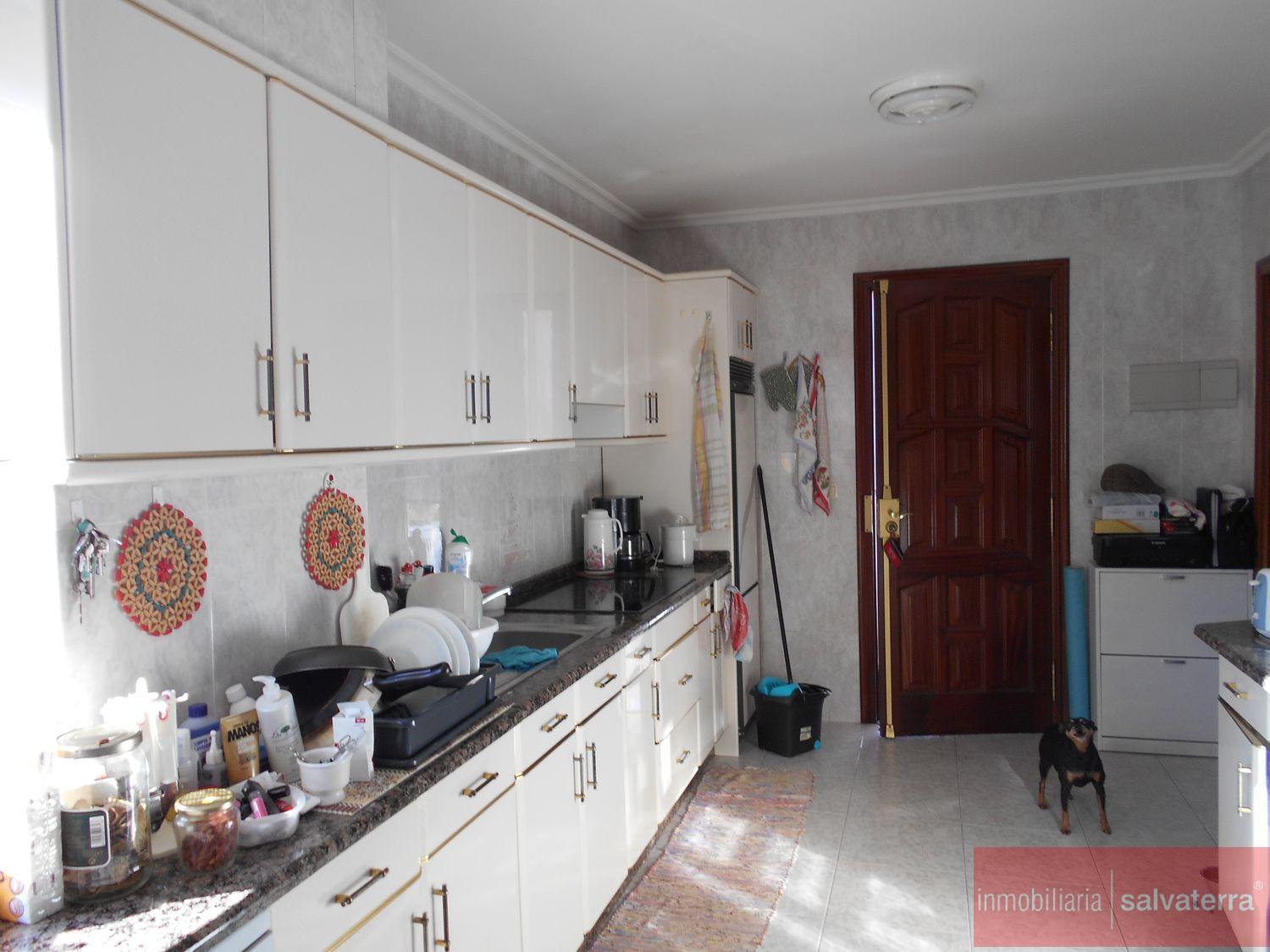 For sale of chalet in Salvaterra de Miño