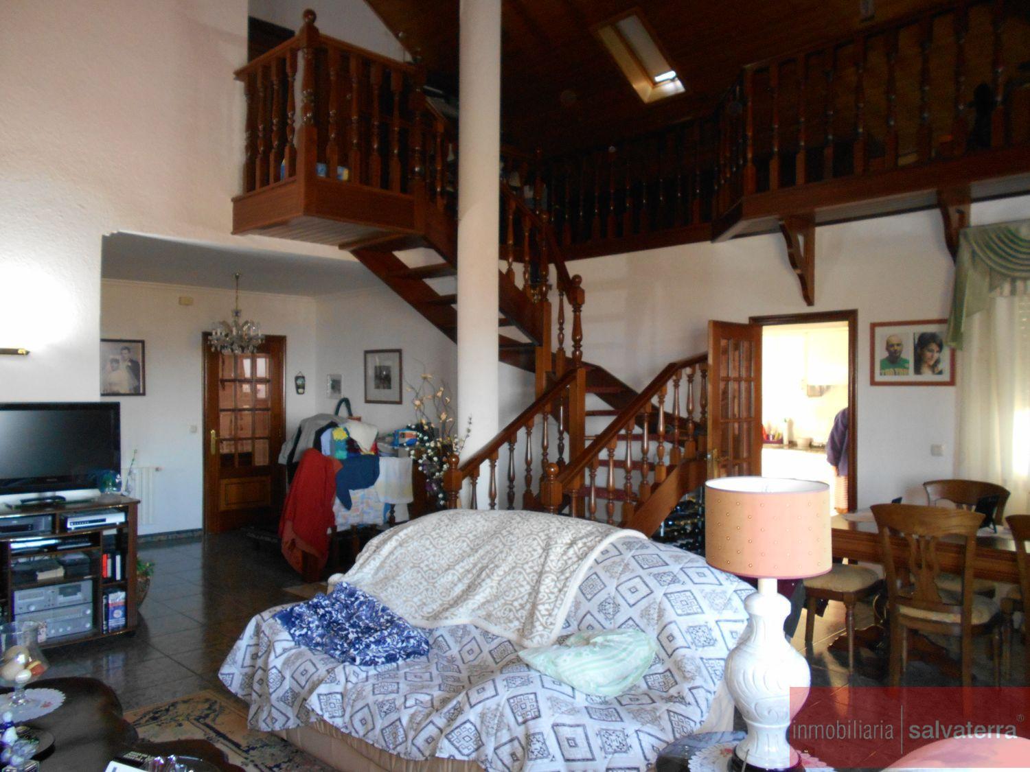 For sale of chalet in Salvaterra de Miño