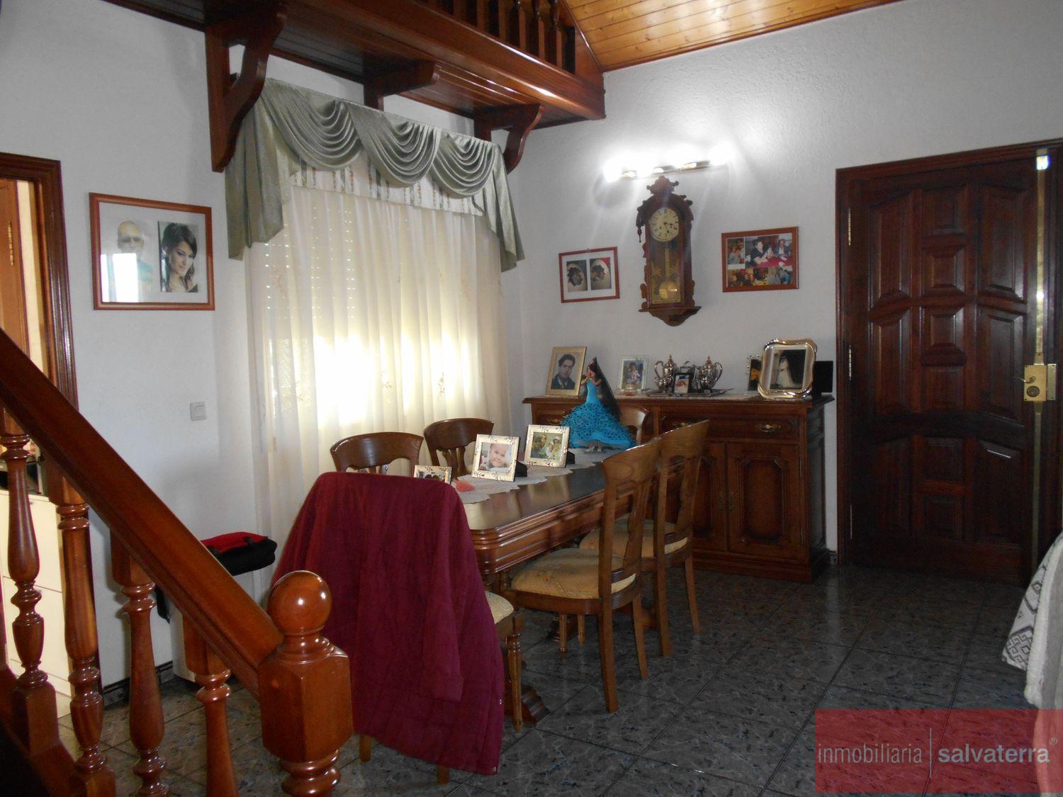 For sale of chalet in Salvaterra de Miño
