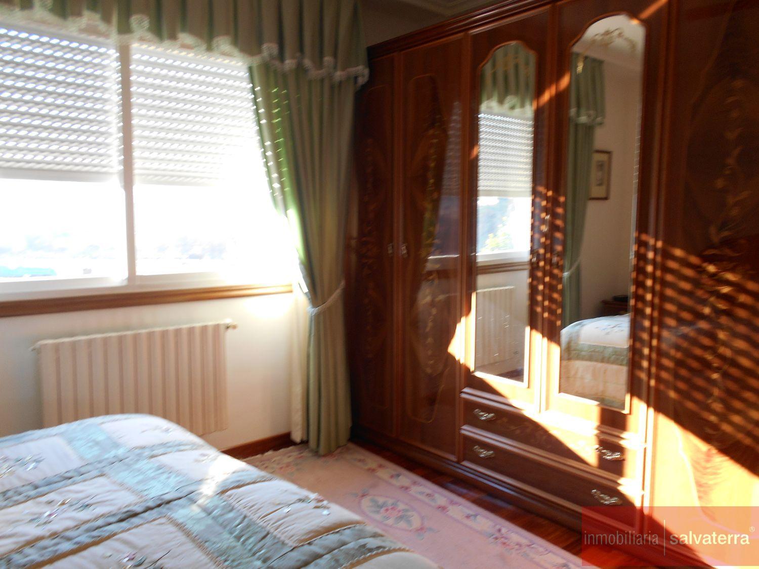 For sale of chalet in Salvaterra de Miño