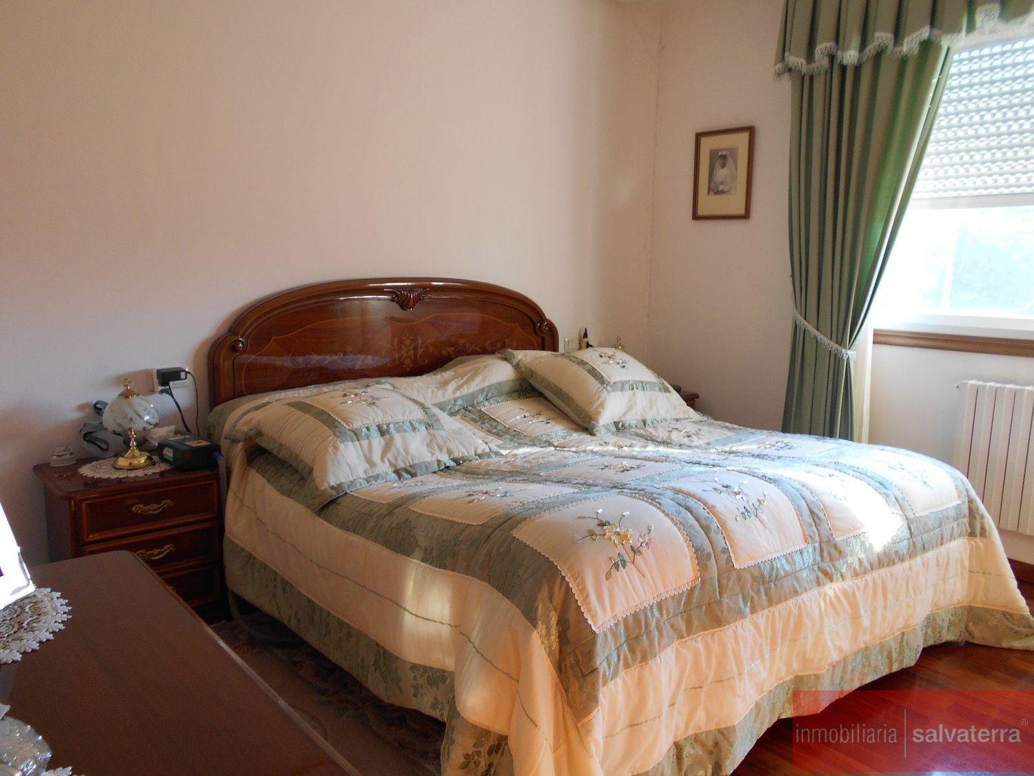 For sale of chalet in Salvaterra de Miño