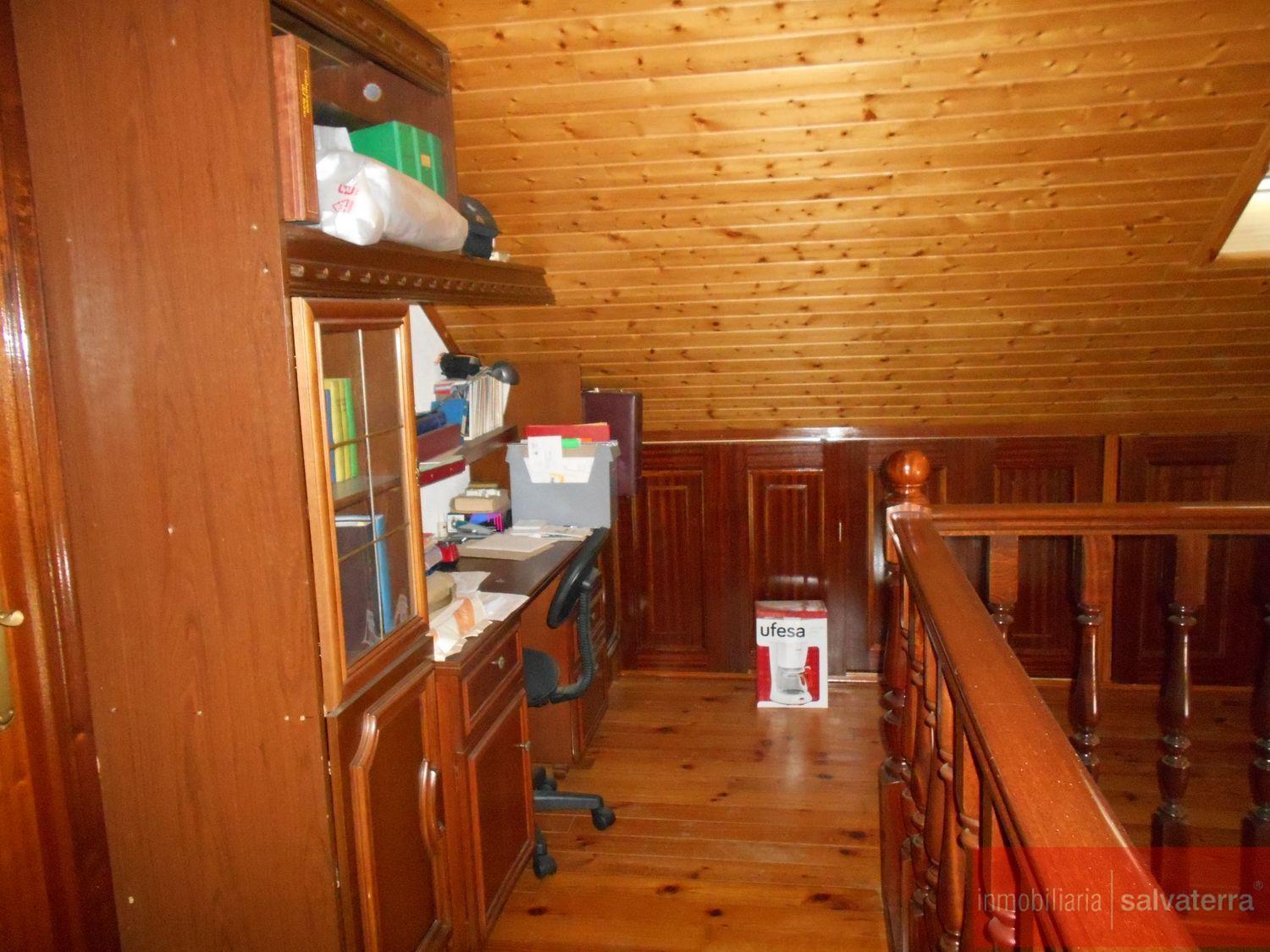 For sale of chalet in Salvaterra de Miño