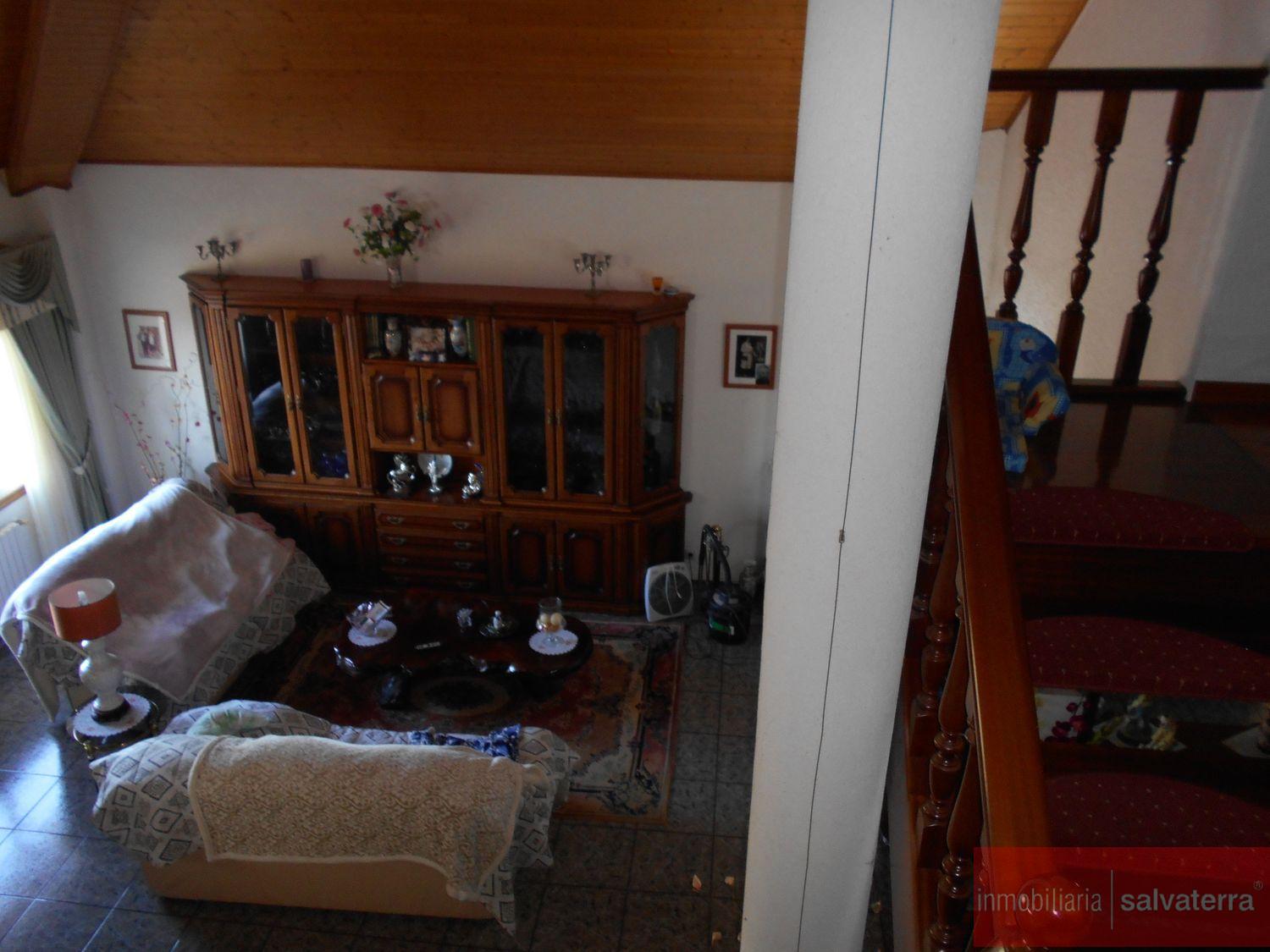 For sale of chalet in Salvaterra de Miño