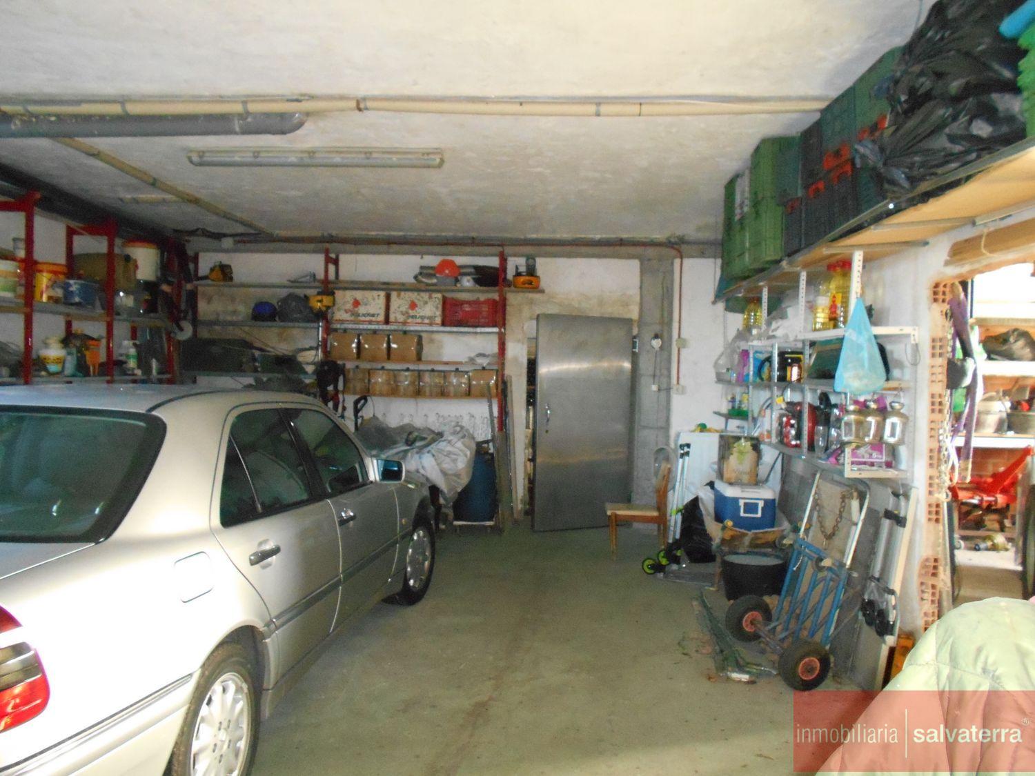 For sale of chalet in Salvaterra de Miño