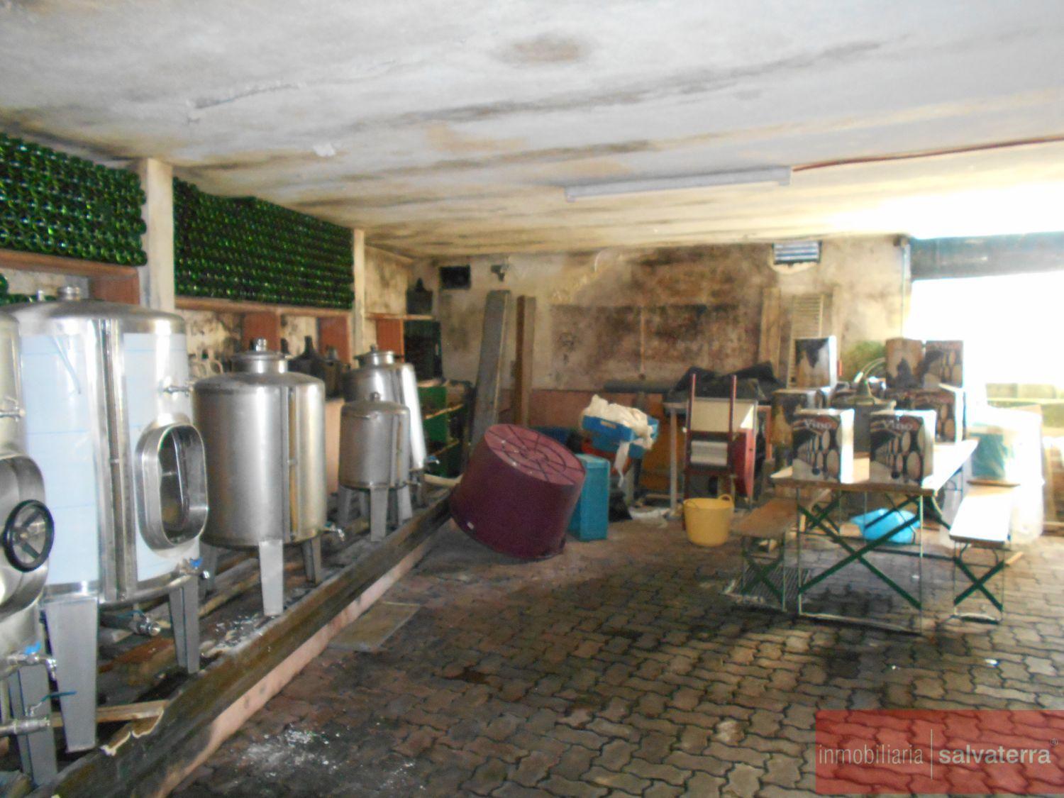 For sale of chalet in Salvaterra de Miño
