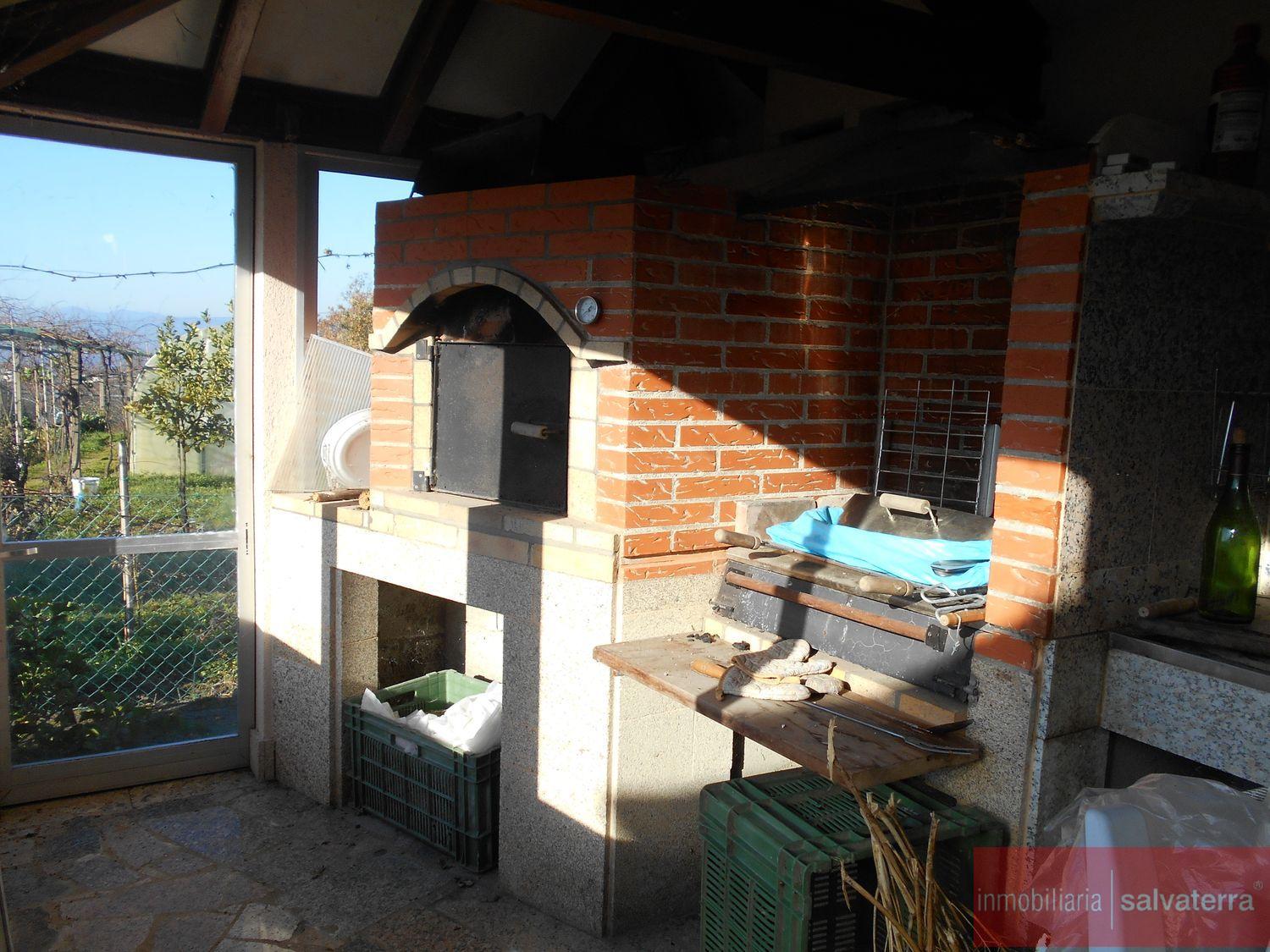 For sale of chalet in Salvaterra de Miño
