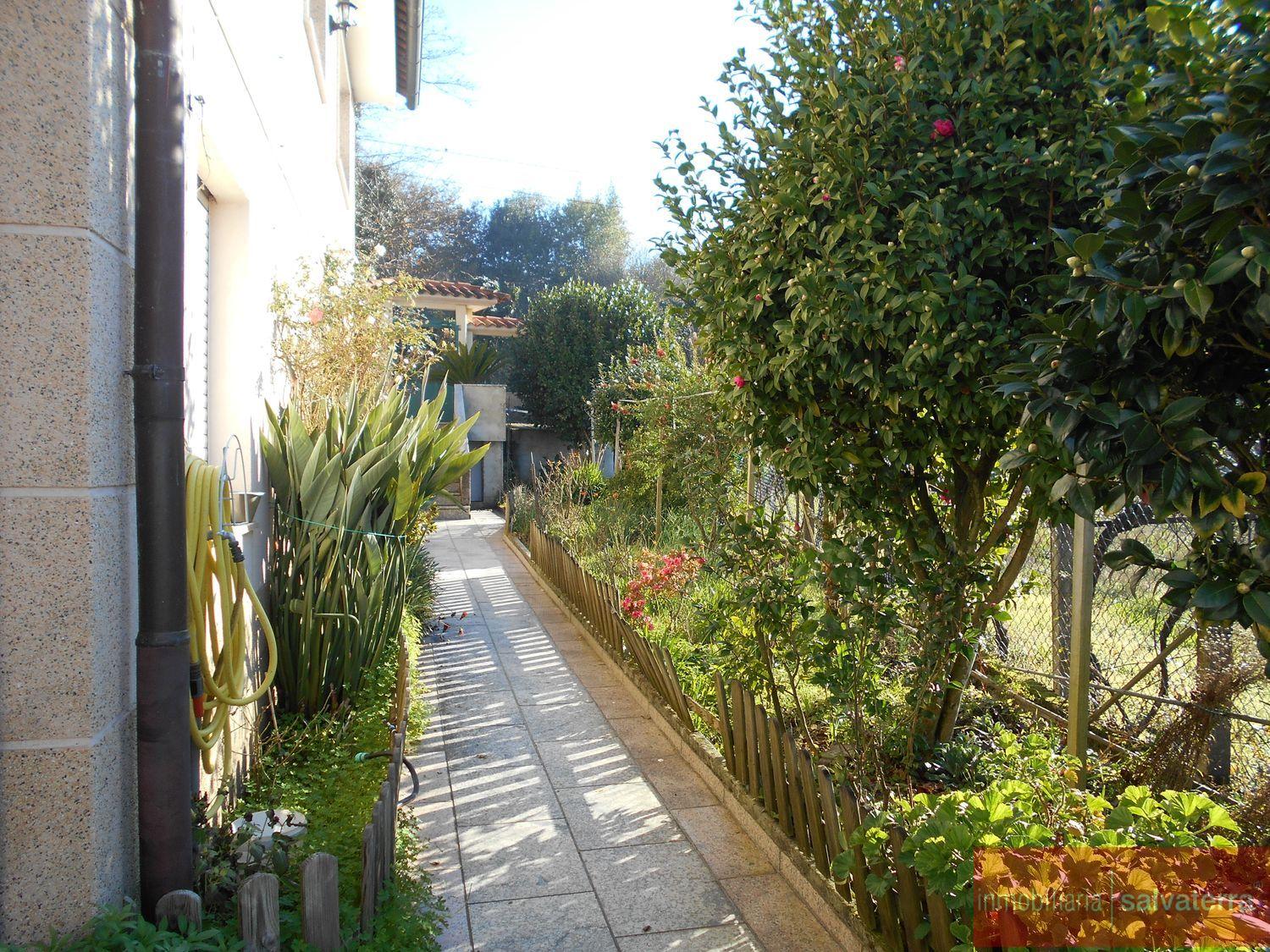For sale of chalet in Salvaterra de Miño