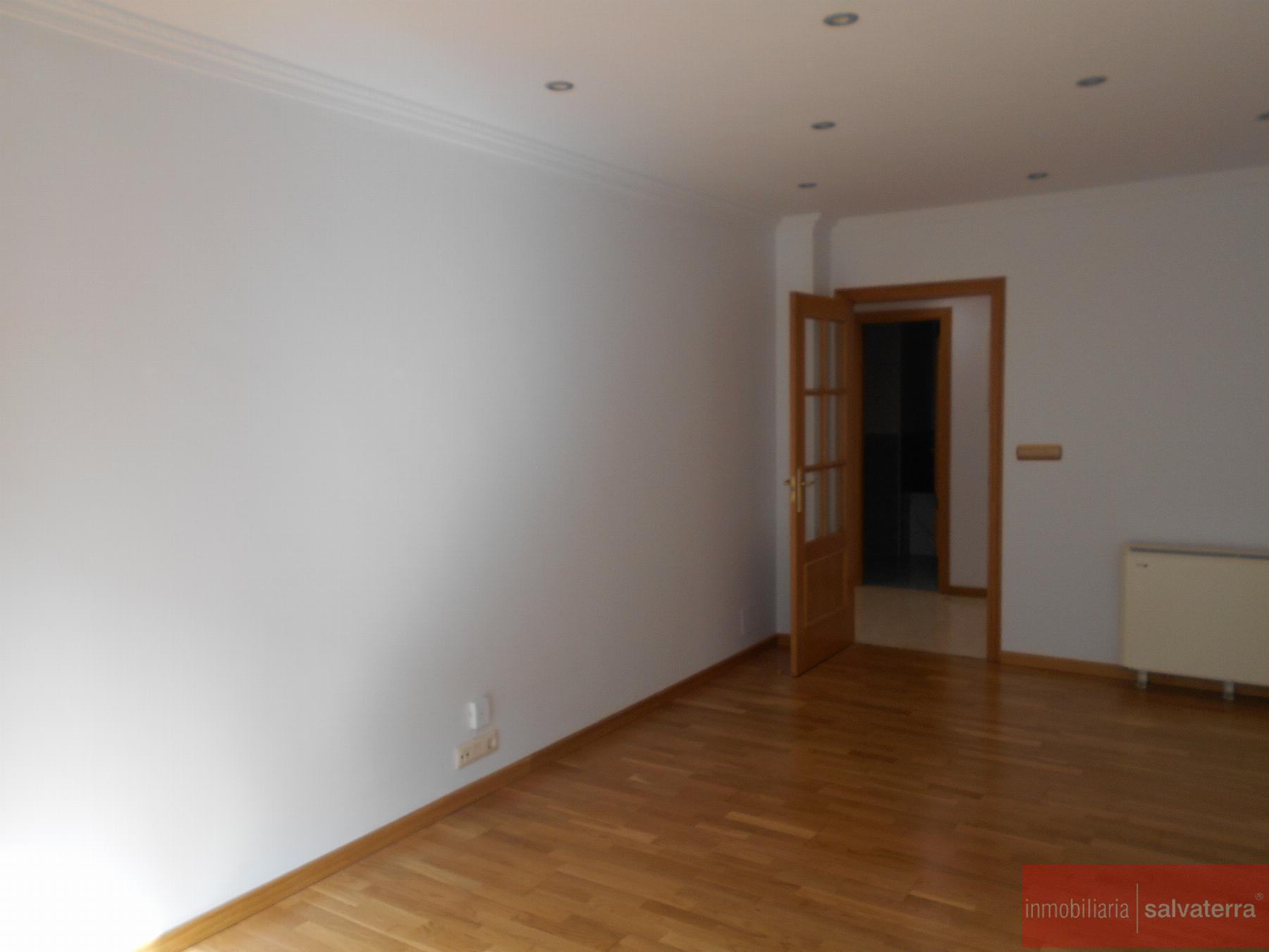 Venta de piso en Salvaterra de Miño