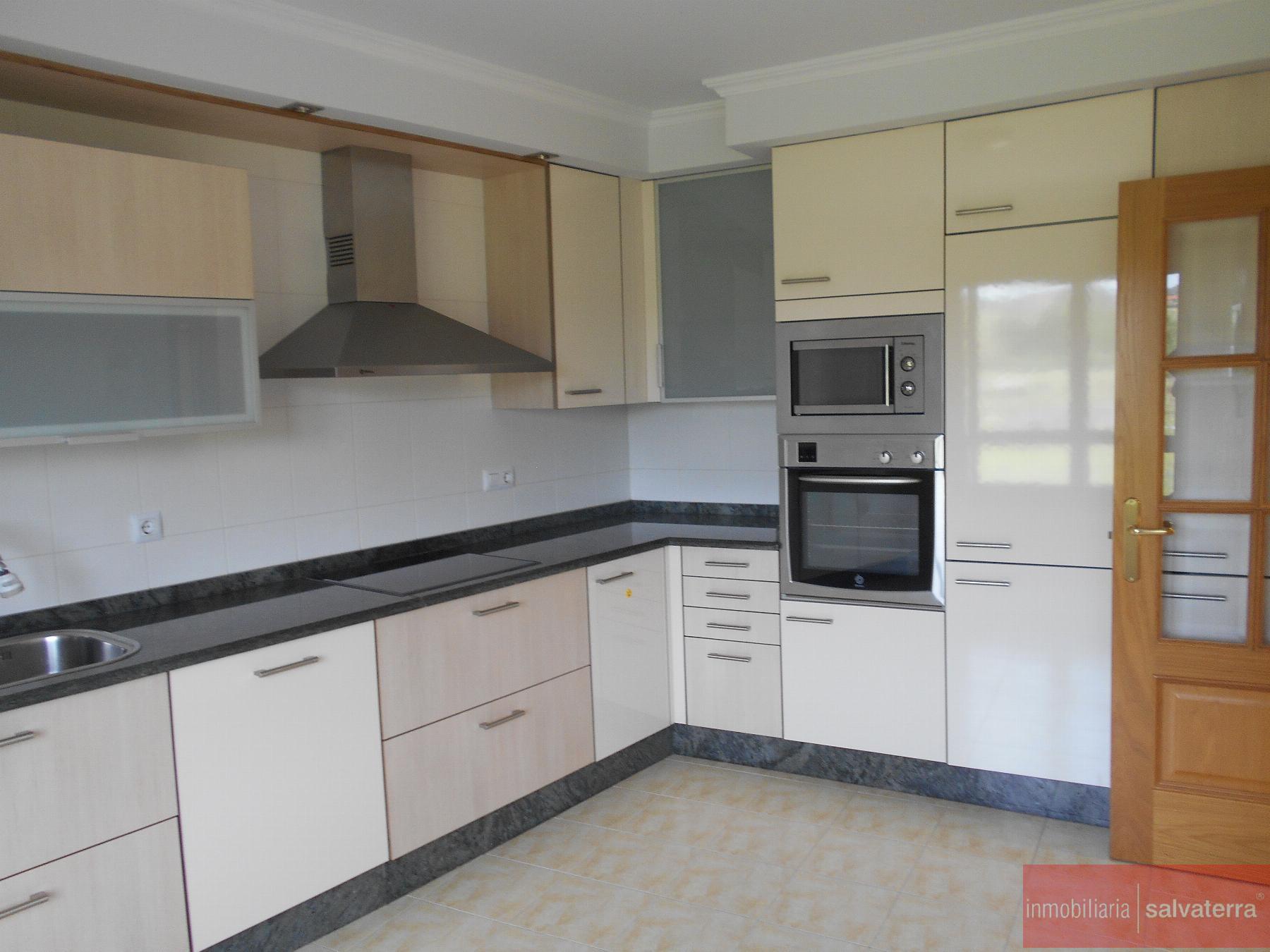 Venta de piso en Salvaterra de Miño