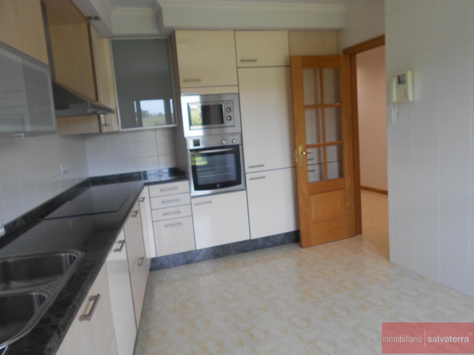 Venta de piso en Salvaterra de Miño