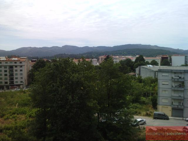 For sale of flat in Ponteareas