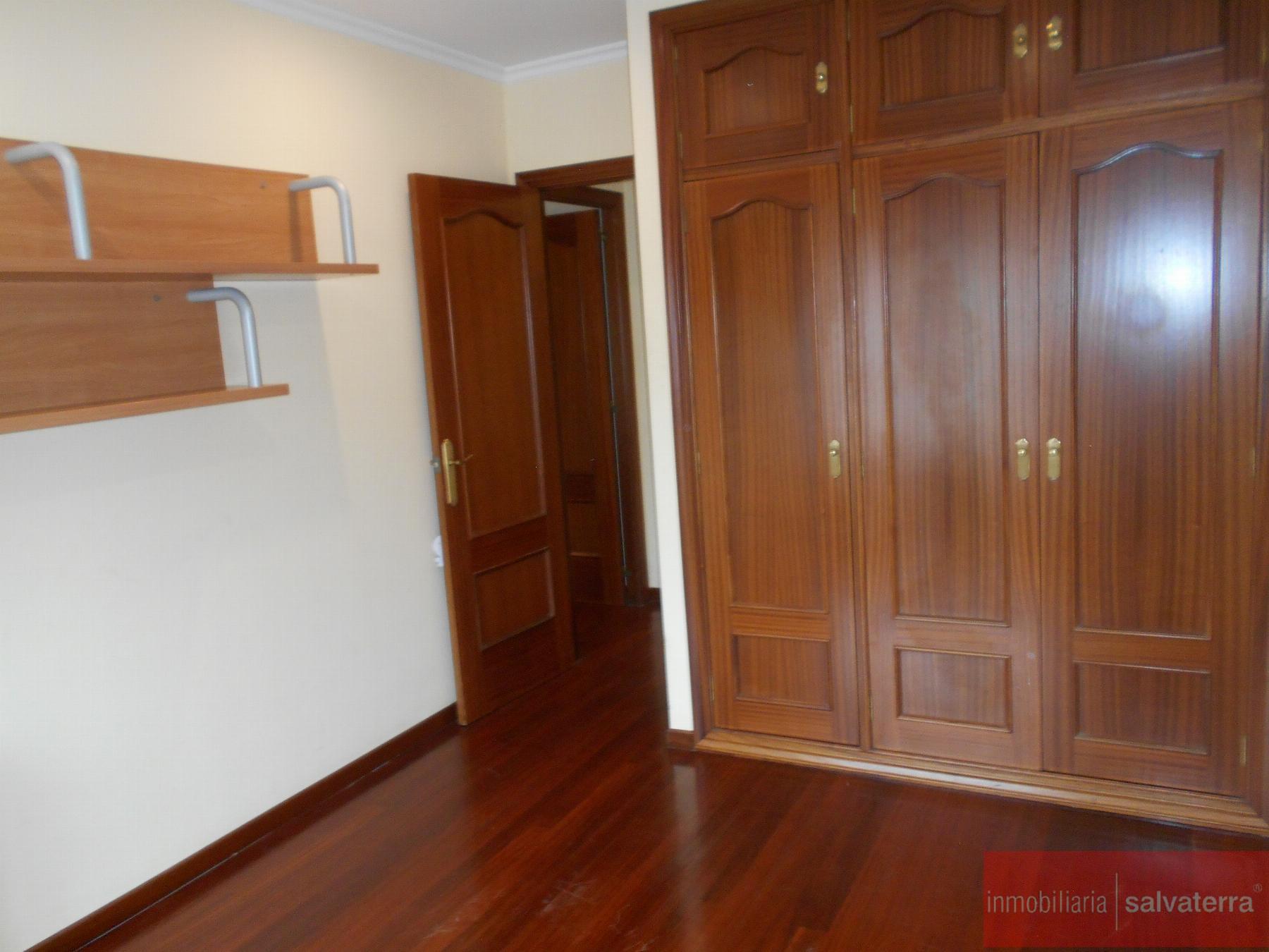 Venta de piso en Salceda de Caselas