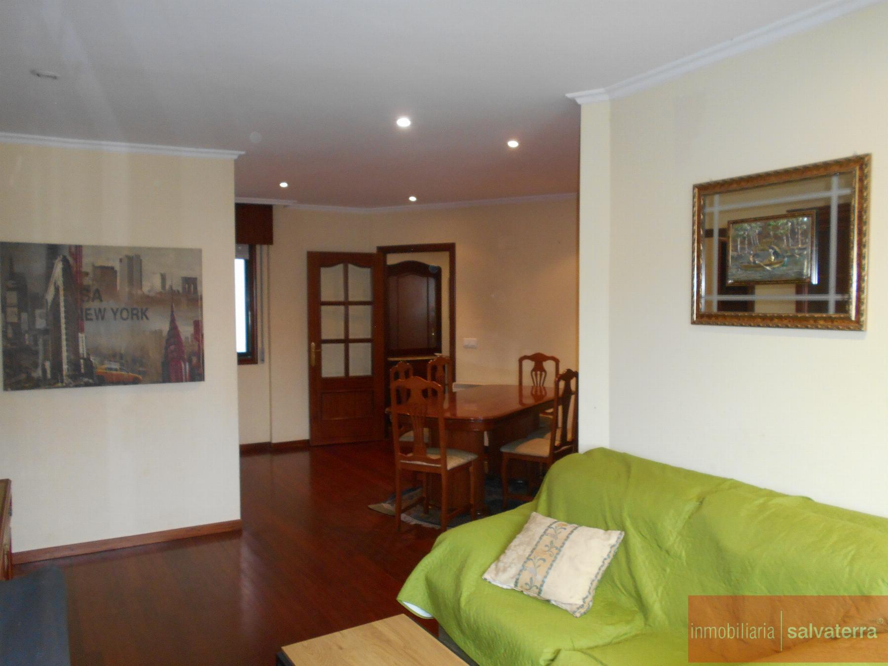 Venta de piso en Salceda de Caselas