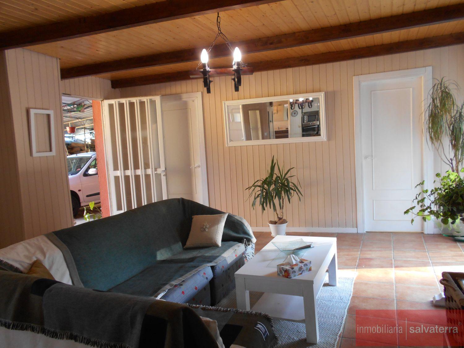 For sale of rural property in A Cañiza