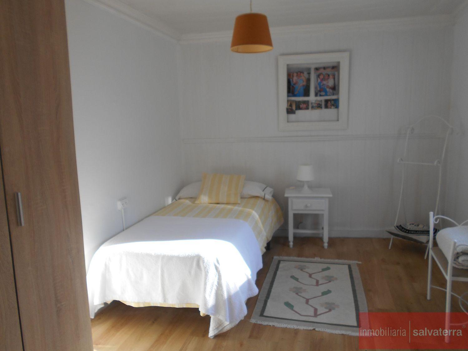 For sale of rural property in A Cañiza