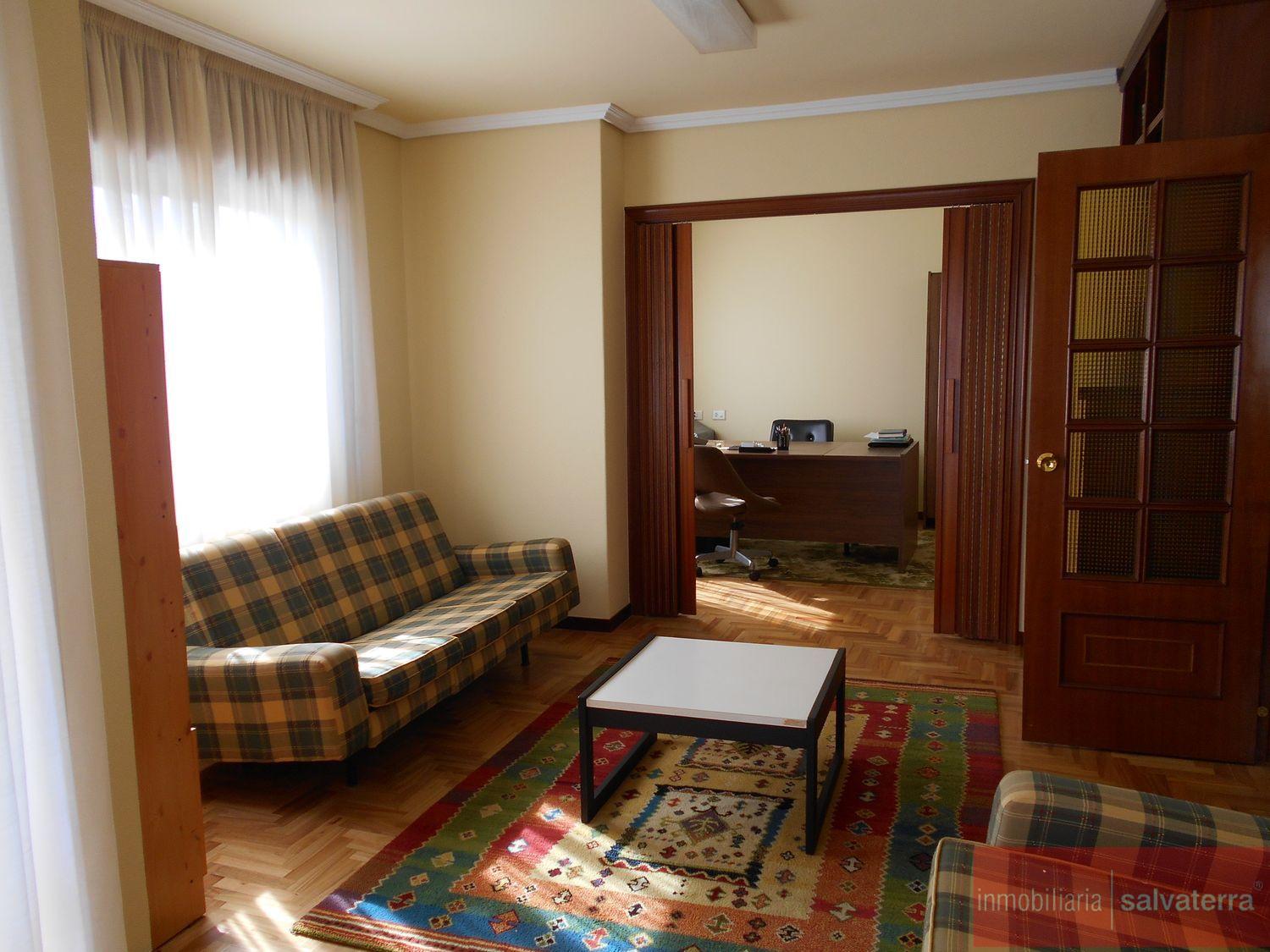 Venta de piso en Ponteareas