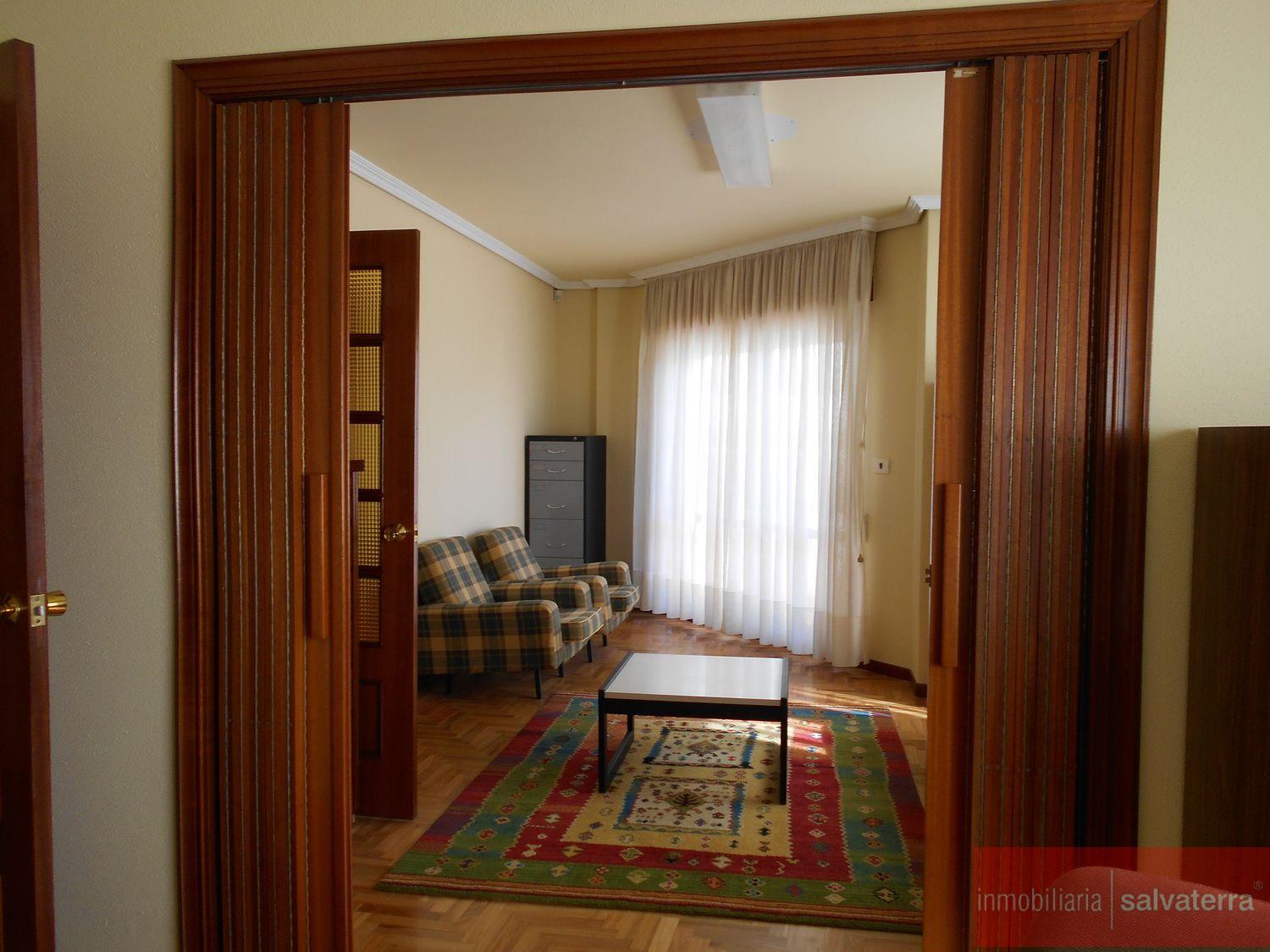Venta de piso en Ponteareas