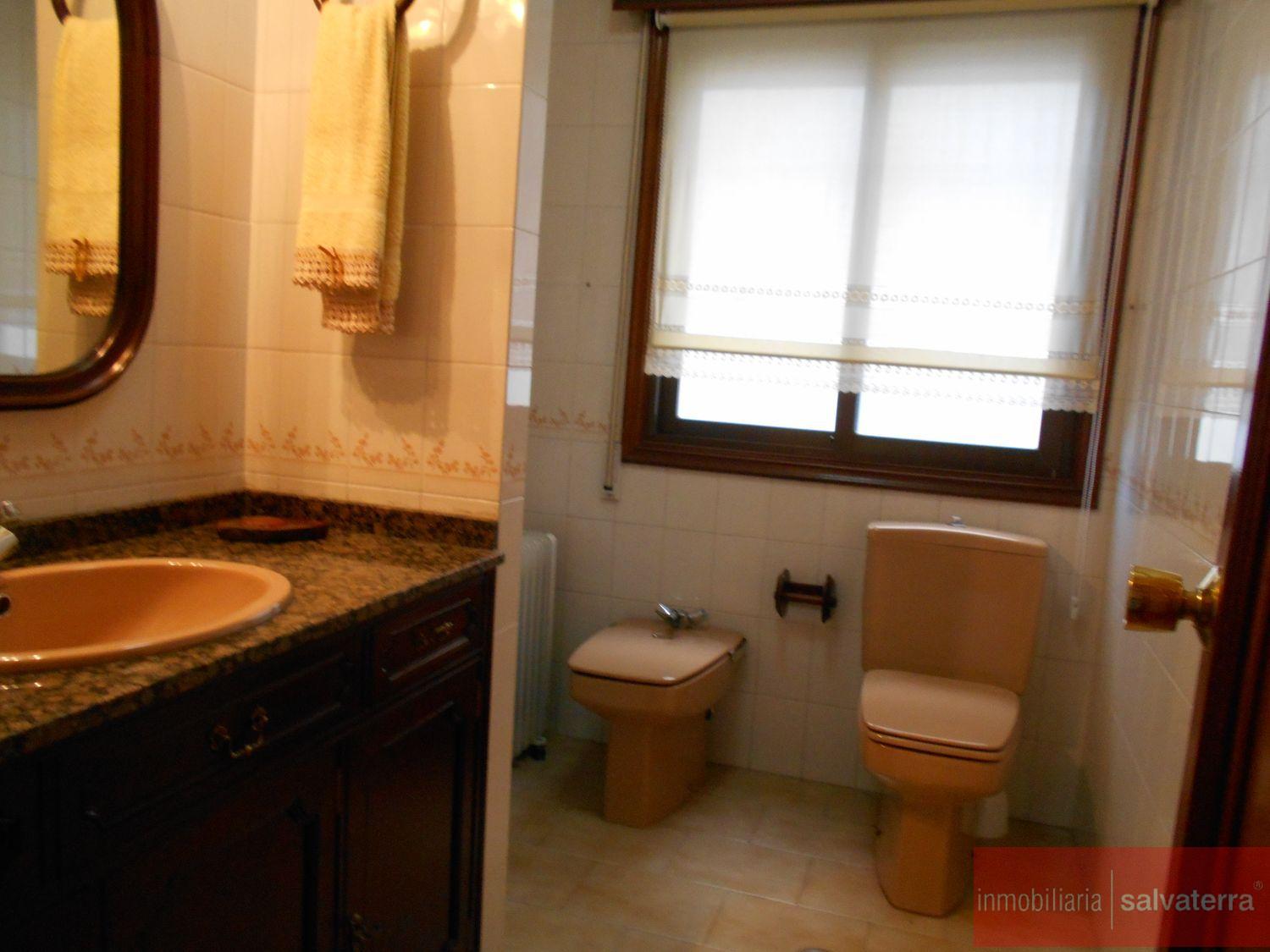 Venta de piso en Ponteareas