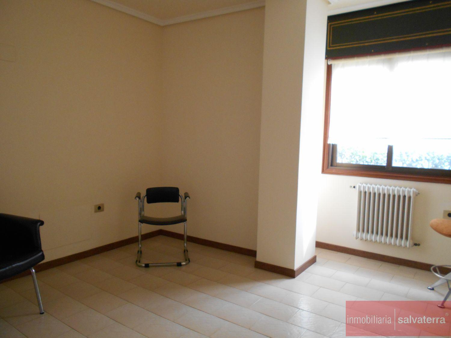 Venta de piso en Ponteareas