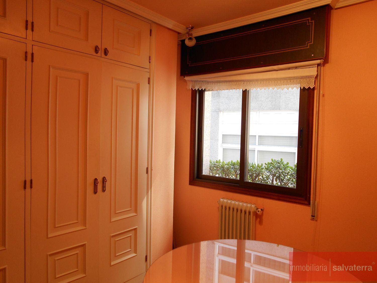 Venta de piso en Ponteareas