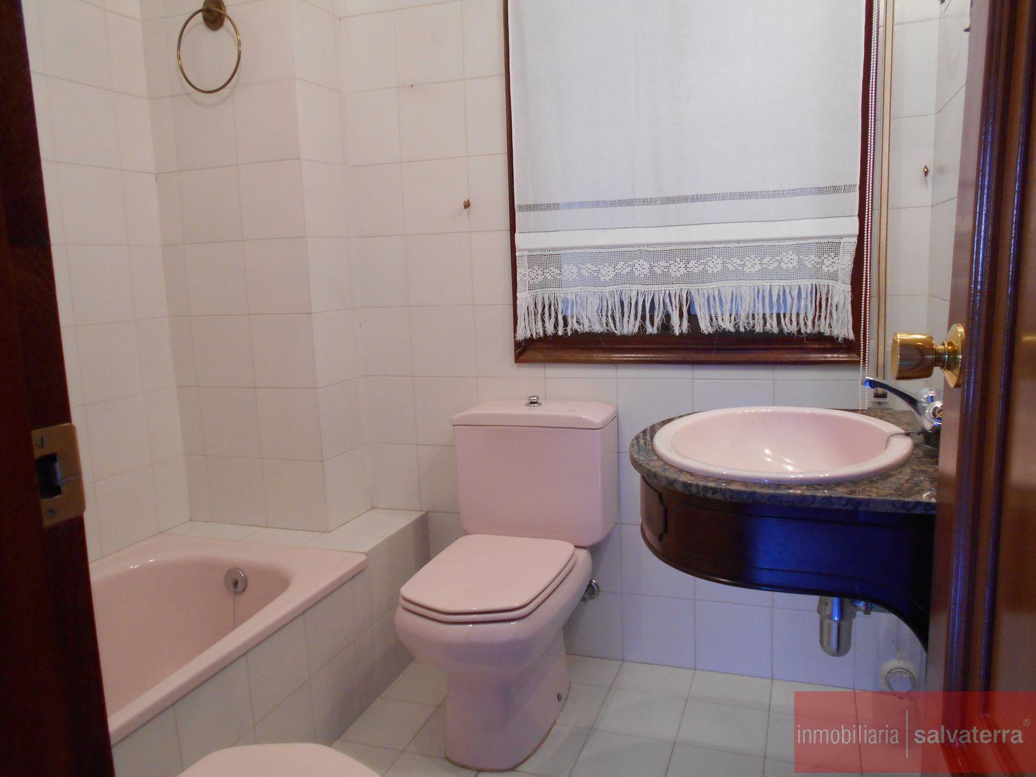 Venta de piso en Ponteareas