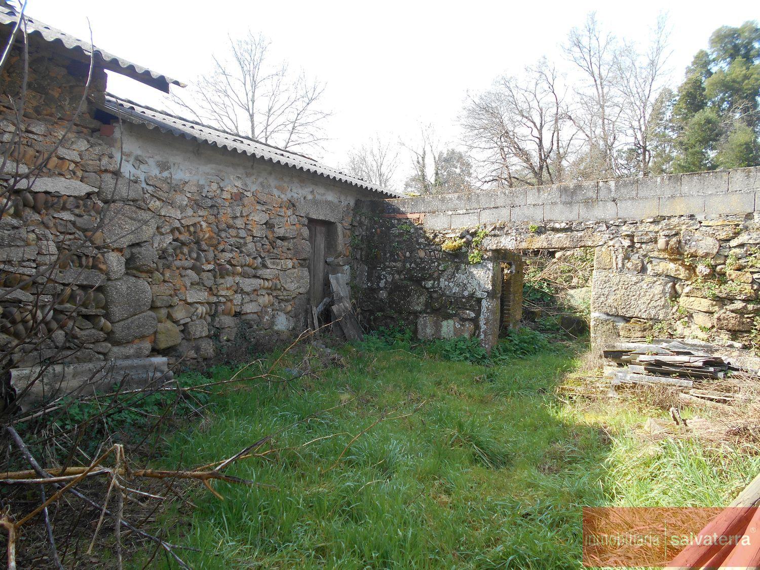 For sale of rural property in Salvaterra de miño