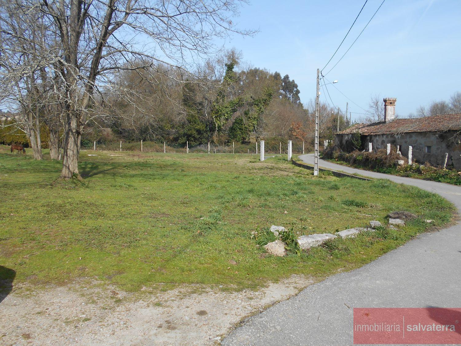 For sale of rural property in Salvaterra de miño